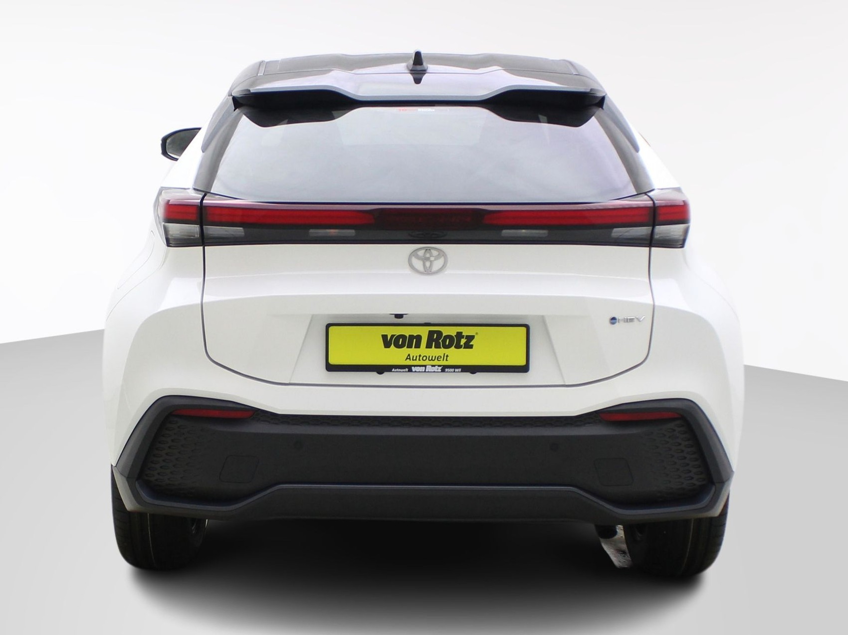 TOYOTA C-HR 2.0 HEV Trend ** 4X4 **-image-2
