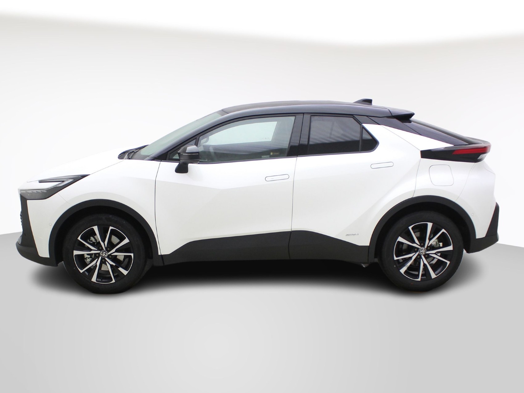 TOYOTA C-HR 2.0 HEV Trend ** 4X4 **-image-1