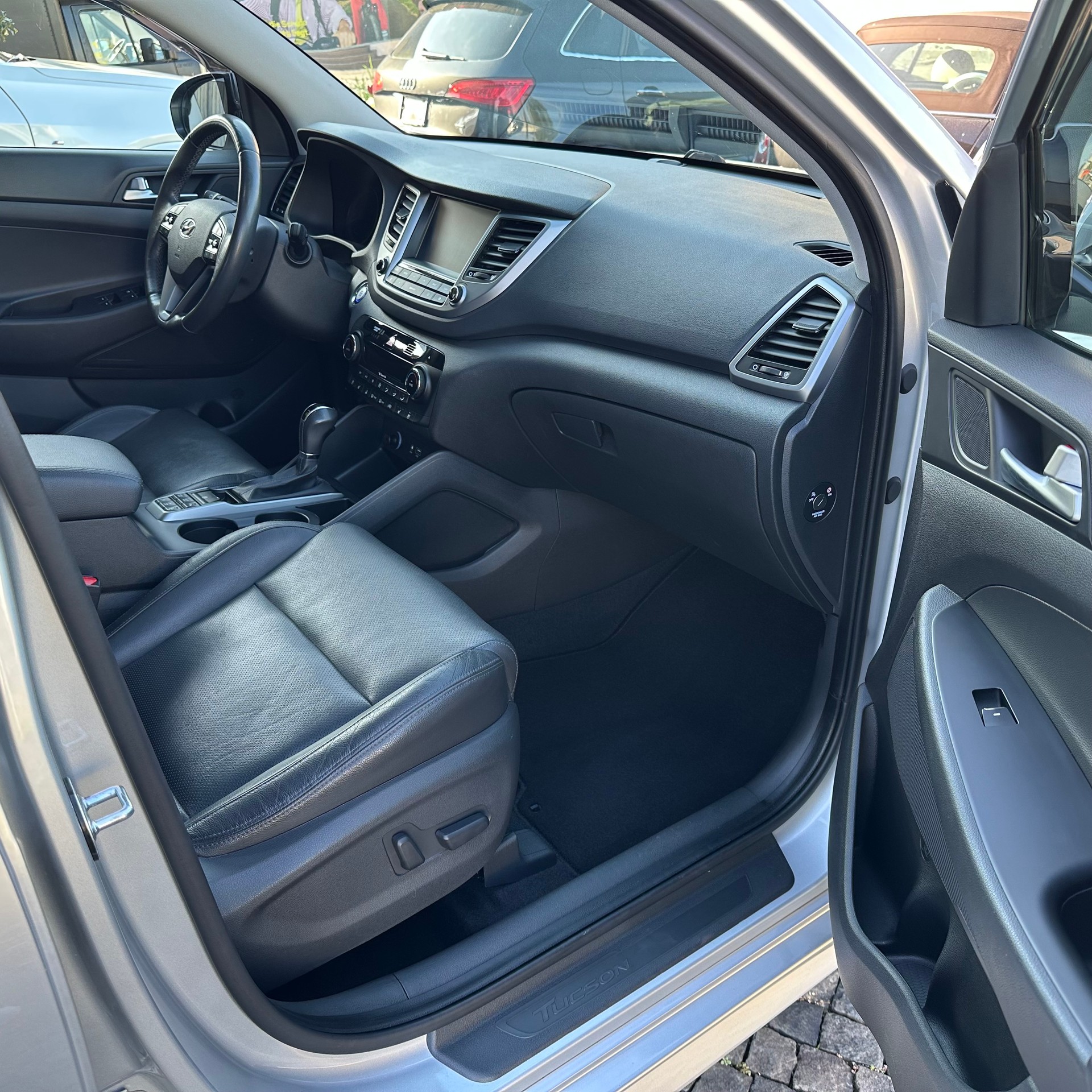 HYUNDAI Tucson 2.0 CRDI Vertex 4WD Automatic-image-13
