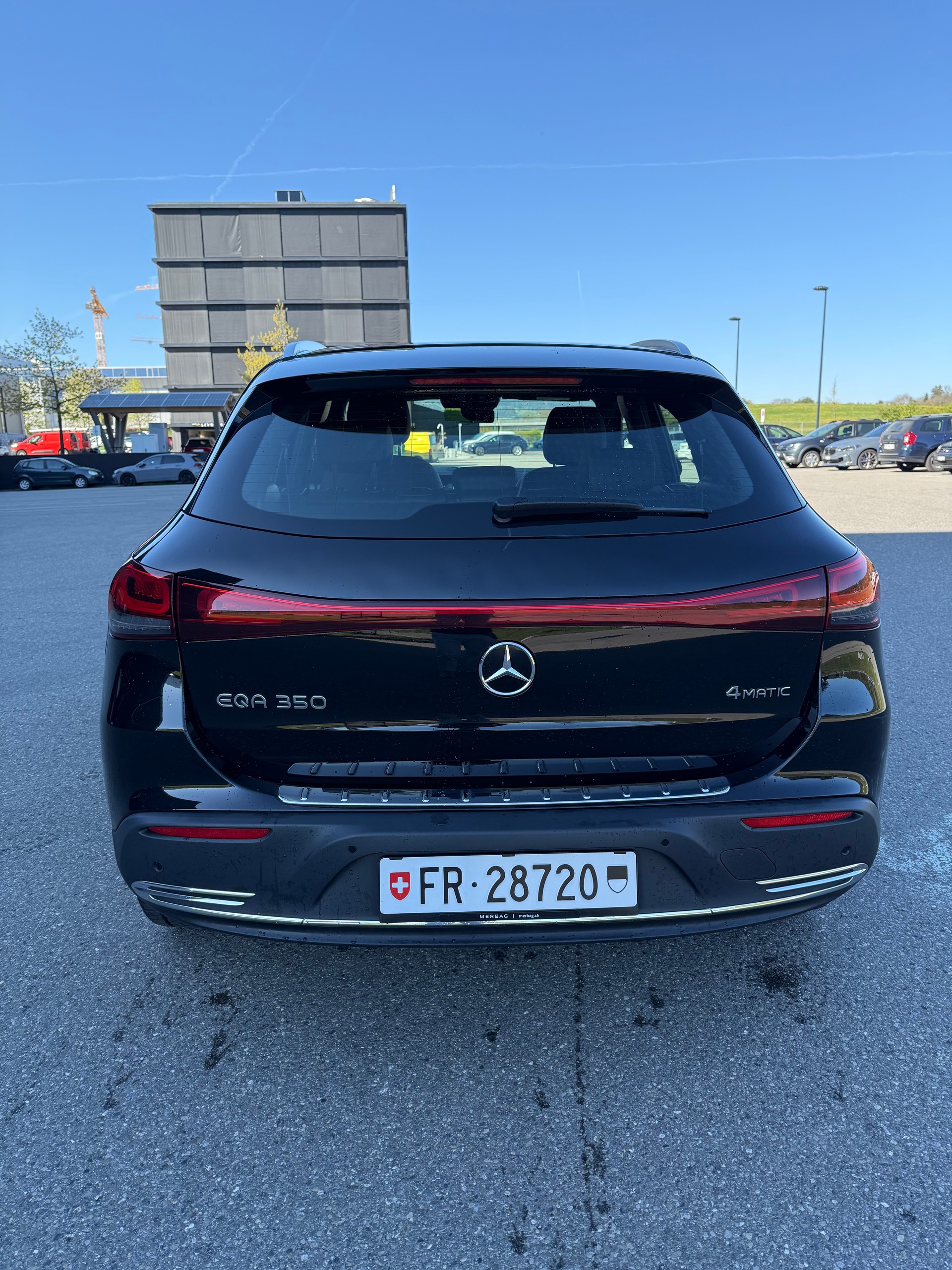 MERCEDES-BENZ EQA 350 4Matic-image-2