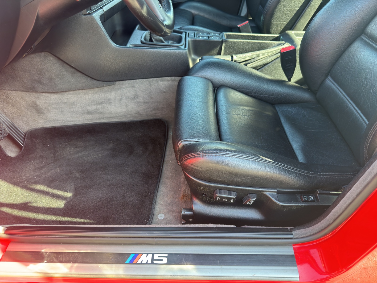 BMW M5-image-18