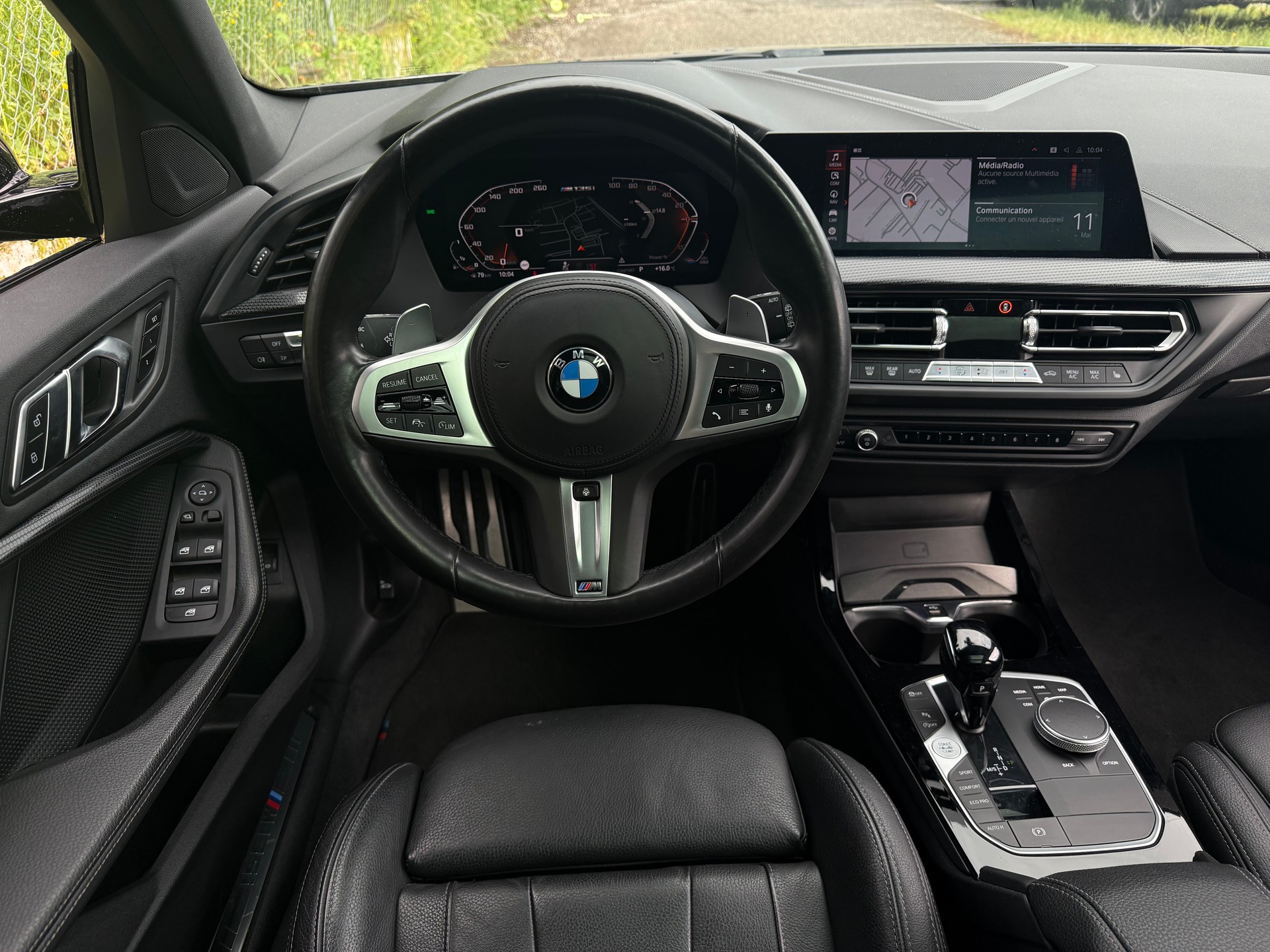 BMW M135i xDrive Steptronic-image-6