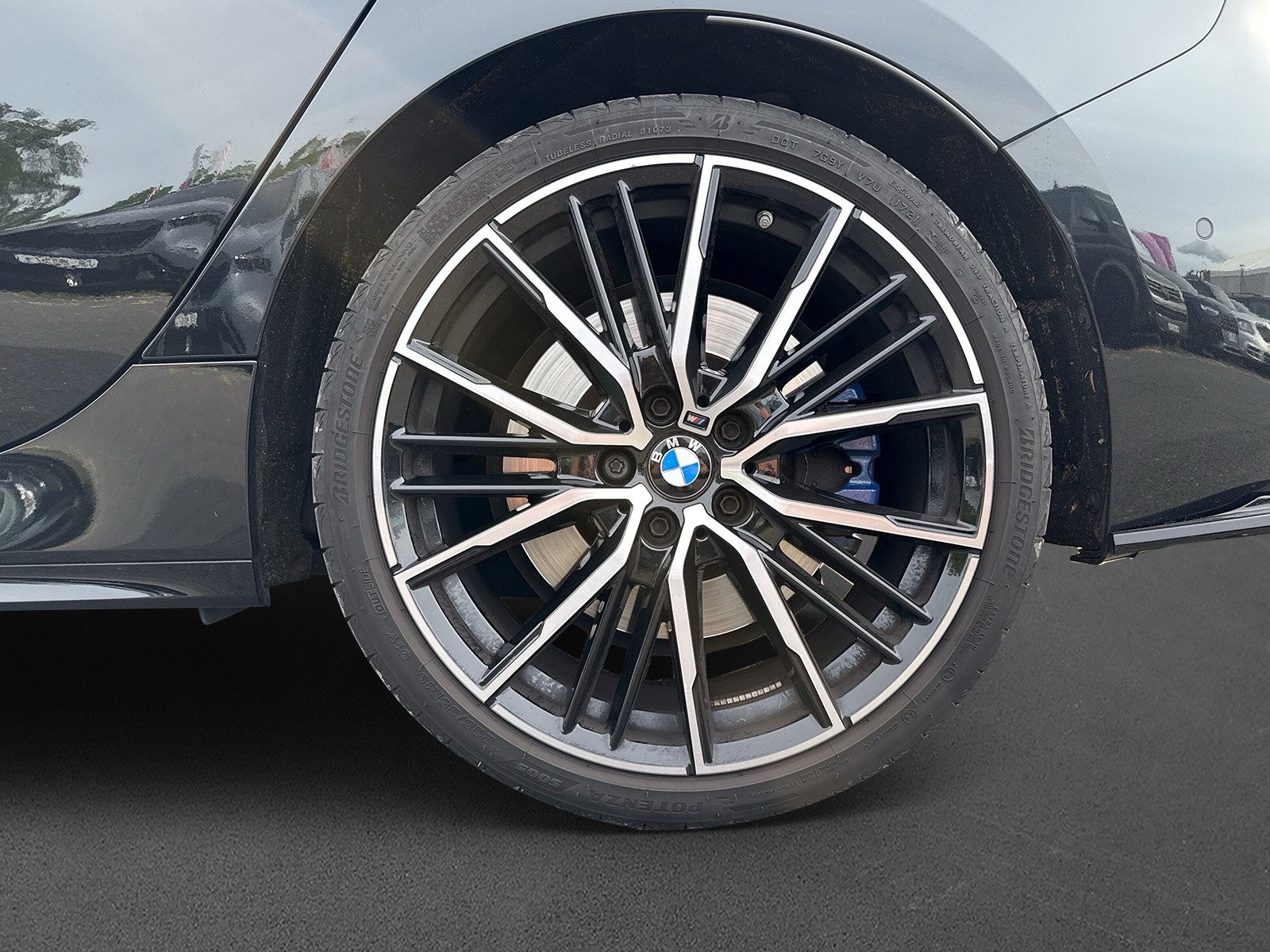 BMW M135i xDrive Steptronic-image-4