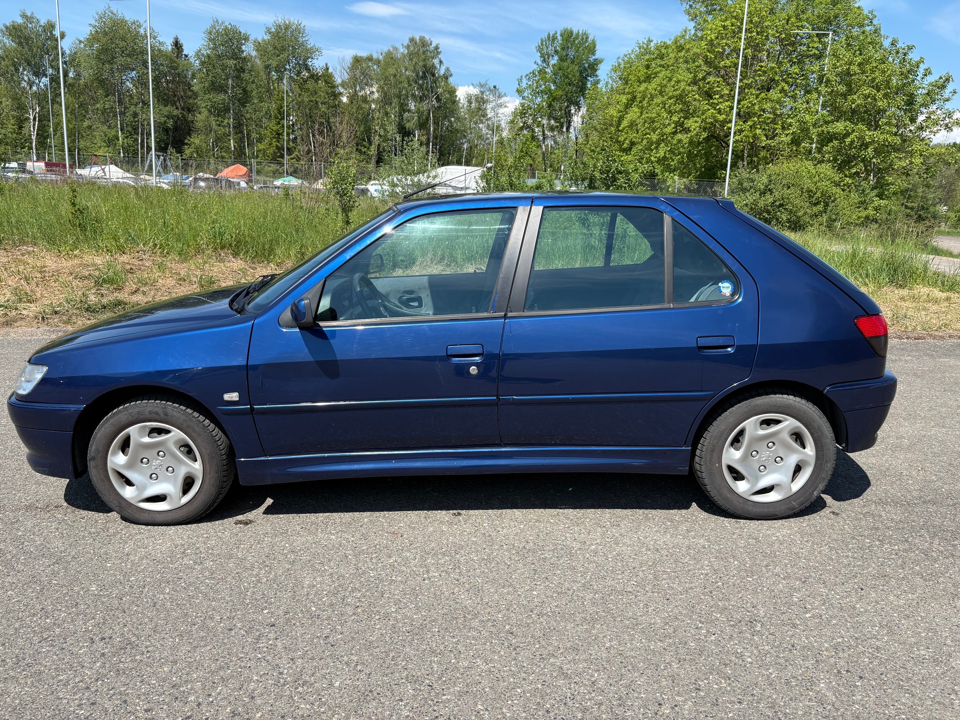 PEUGEOT 306 1.8 16V XT-image-2
