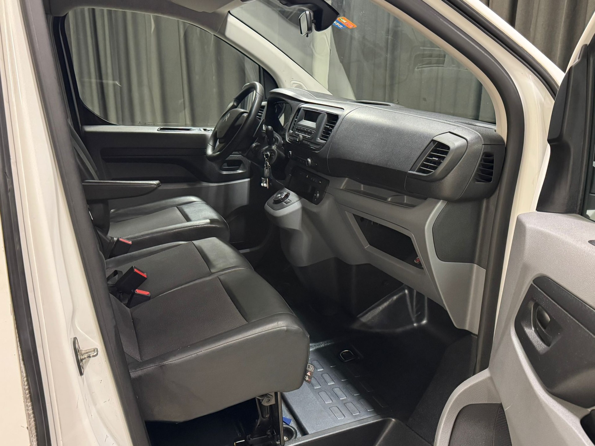 CITROEN Jumpy 2.0 BlueHDi 180 S&S XL Attraction EAT6-image-11