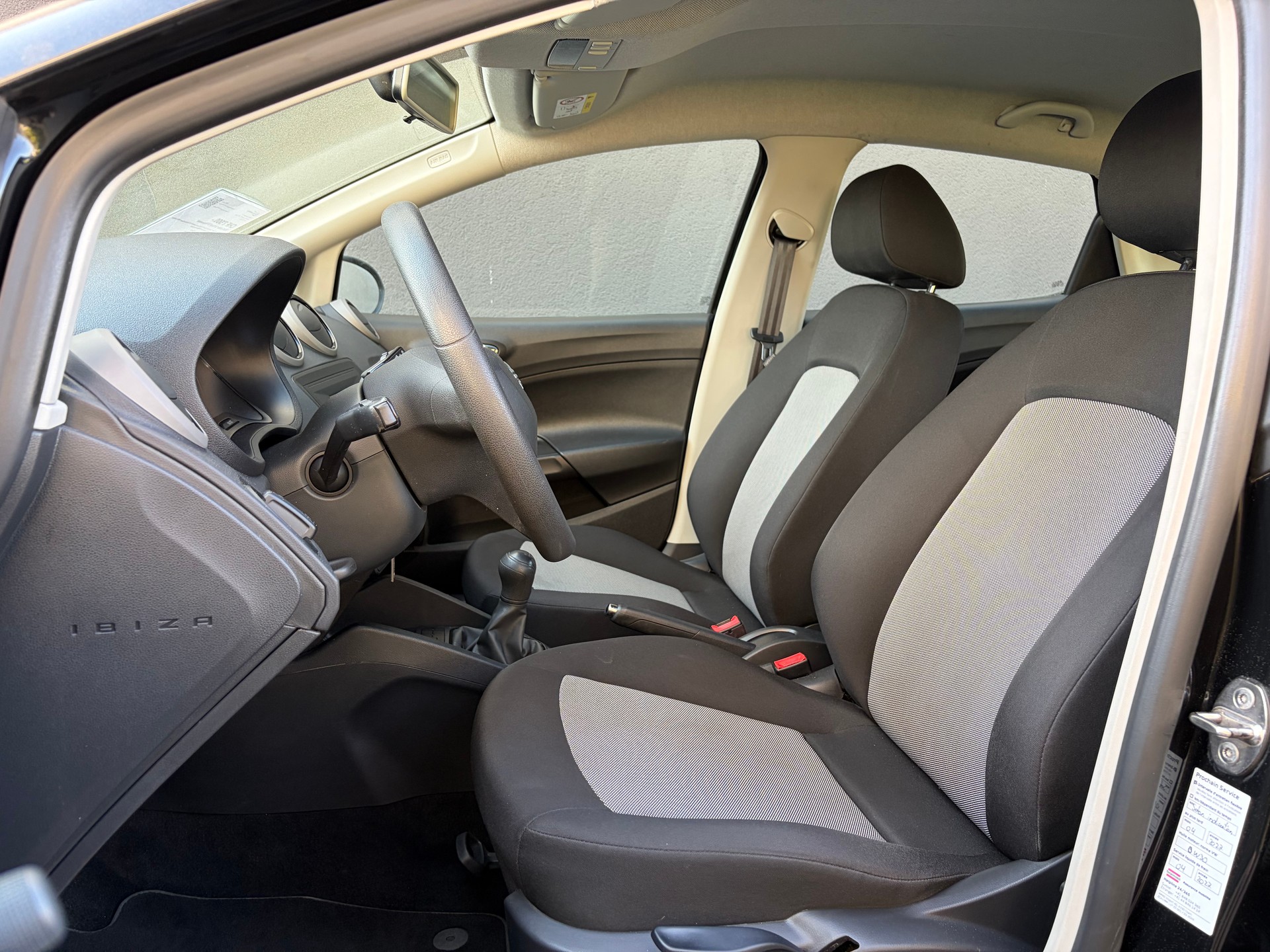 SEAT Ibiza 1.0 EcoTSI Reference-image-8
