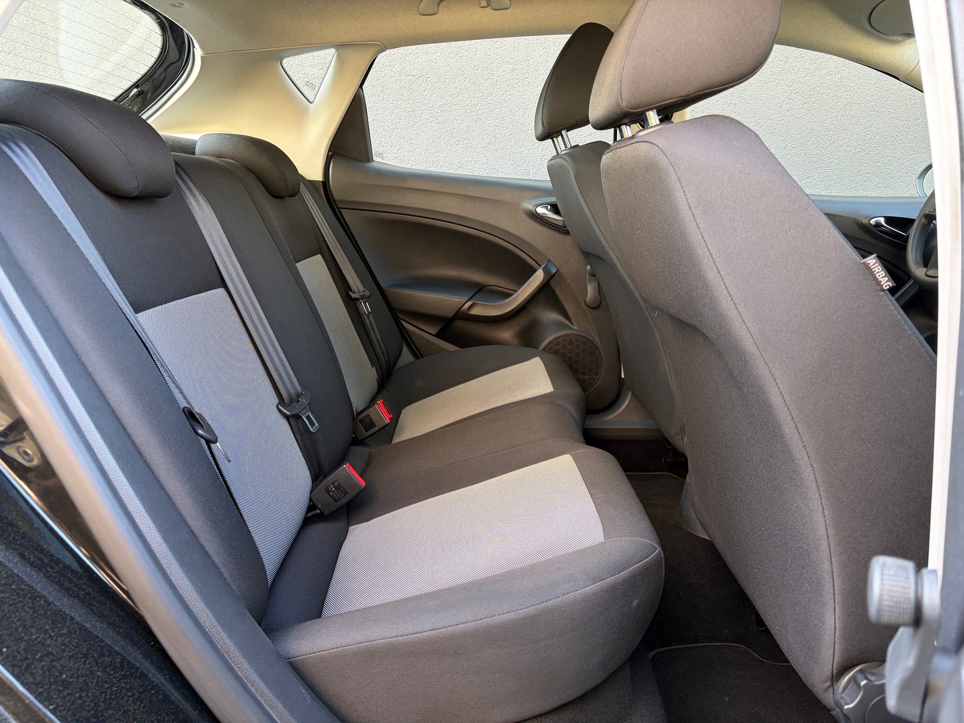 SEAT Ibiza 1.0 EcoTSI Reference-image-11