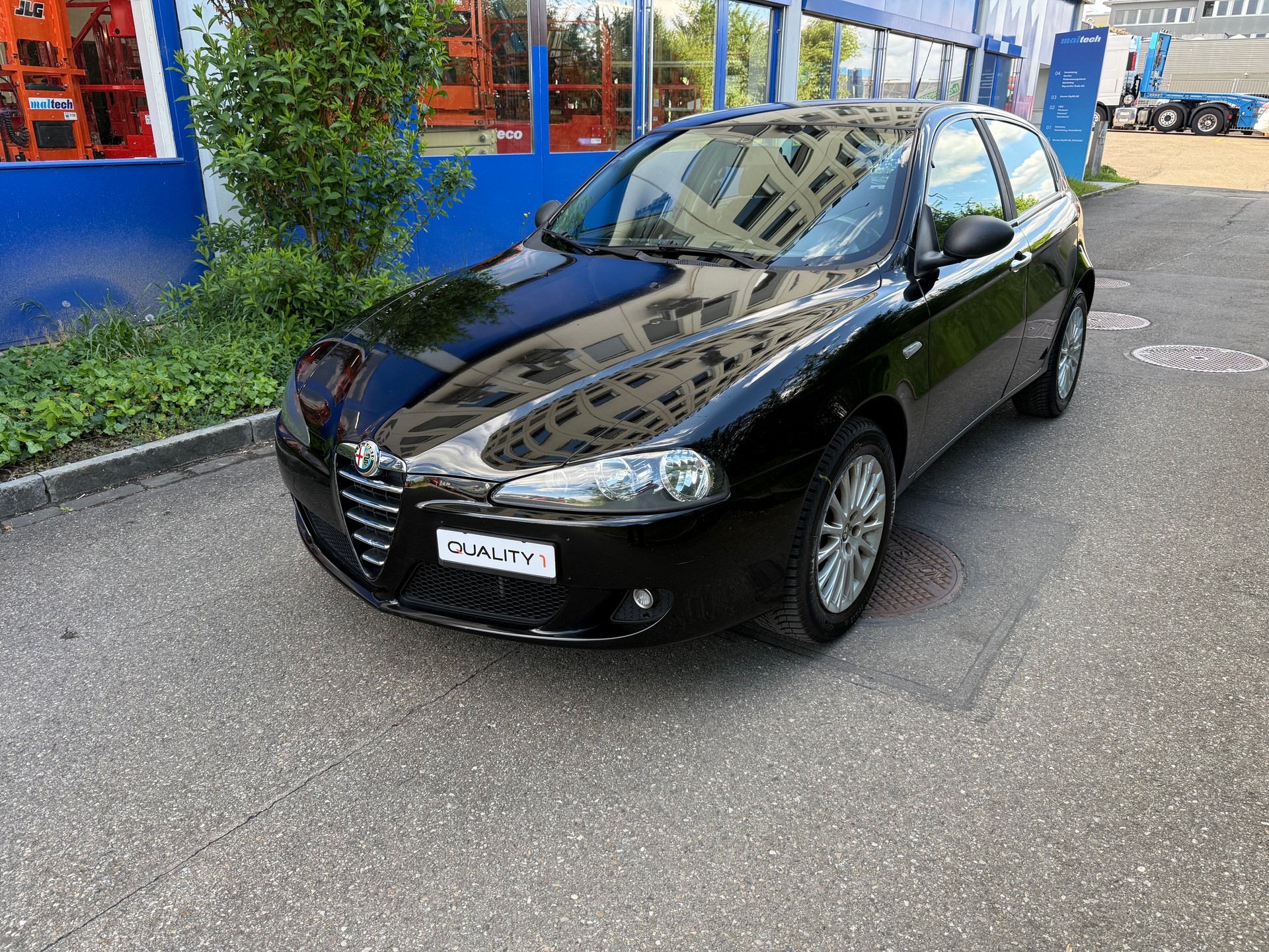 ALFA ROMEO 147 1.6 TS 16V Distinctive-image-0
