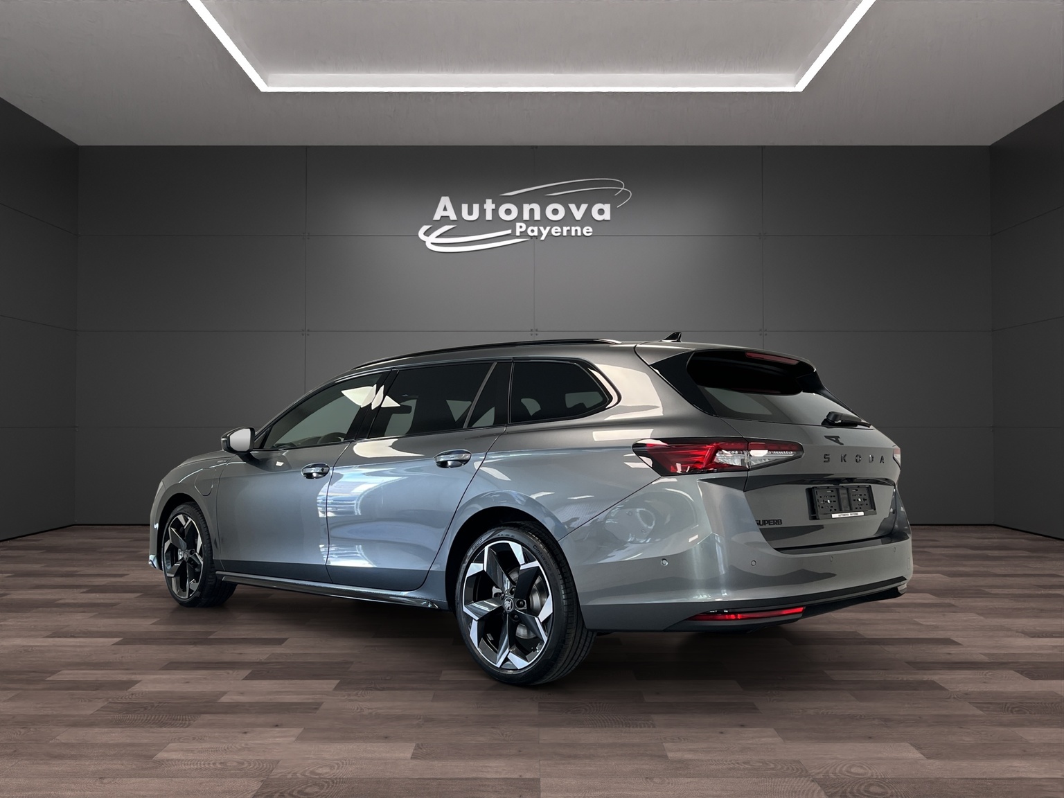 SKODA Superb Combi 1.5 TSI PHEV Sportline DSG-image-3