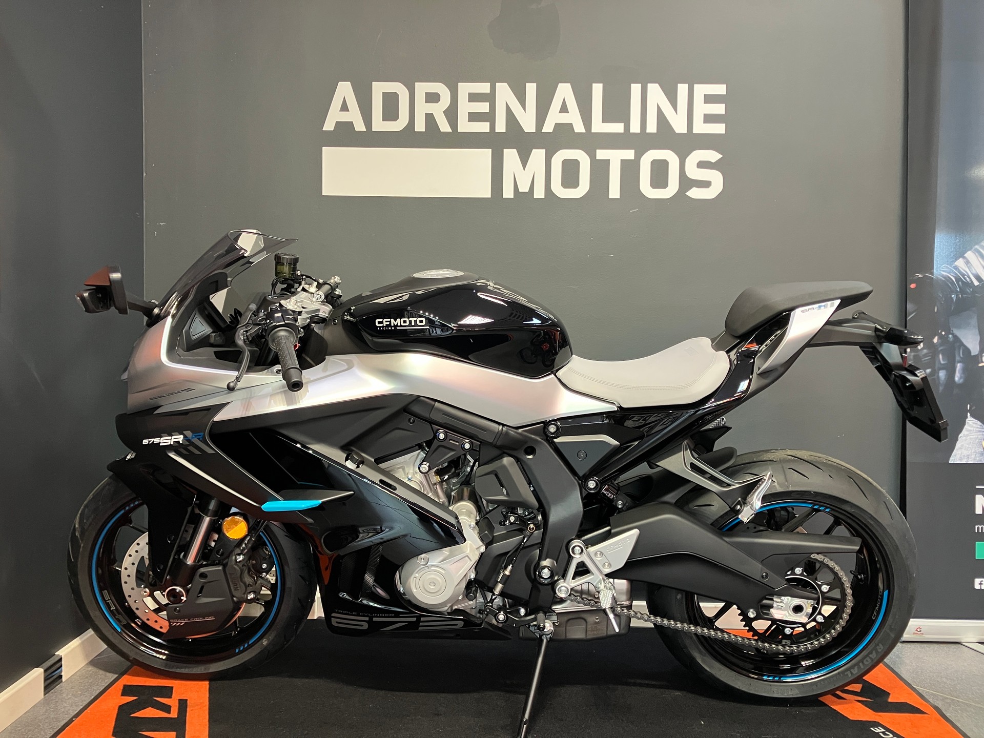 CF MOTO 675 SR-R-showroom-element-3