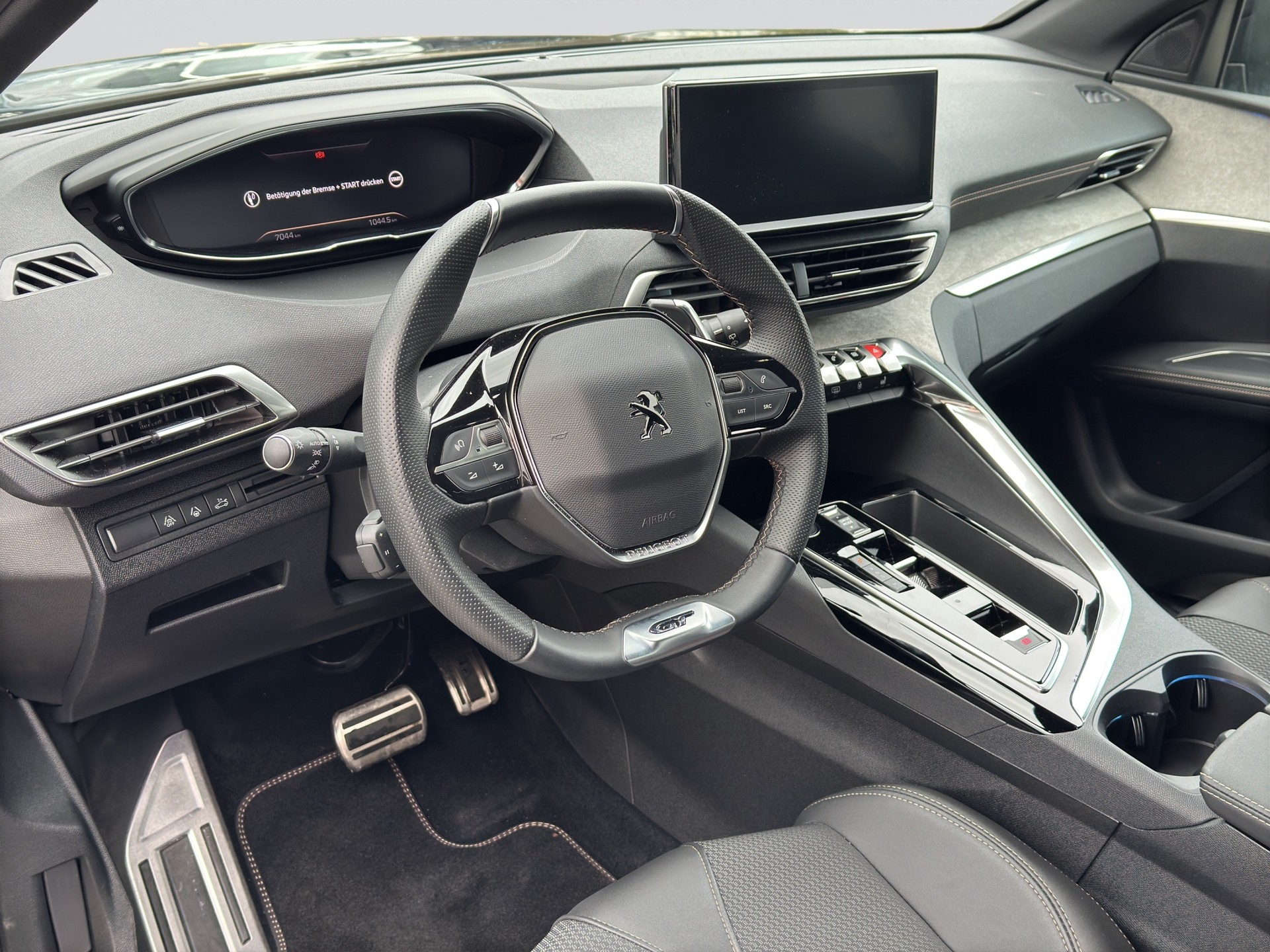 PEUGEOT 5008 1.2 Pure Tech GT 7Pl. EAT8-image-6
