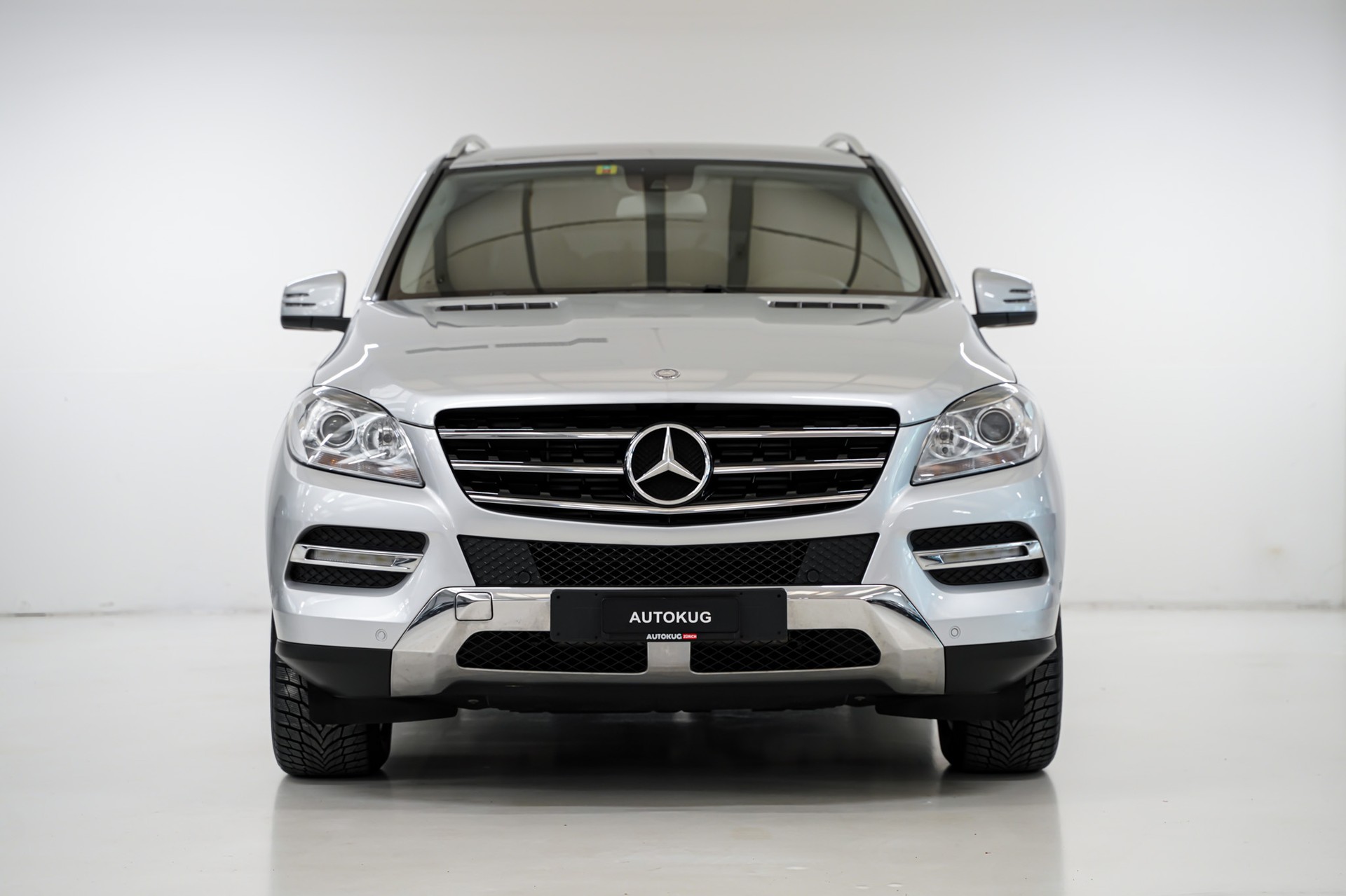 MERCEDES-BENZ ML 250 BlueTEC 4Matic 7G-Tronic-showroom-element-1