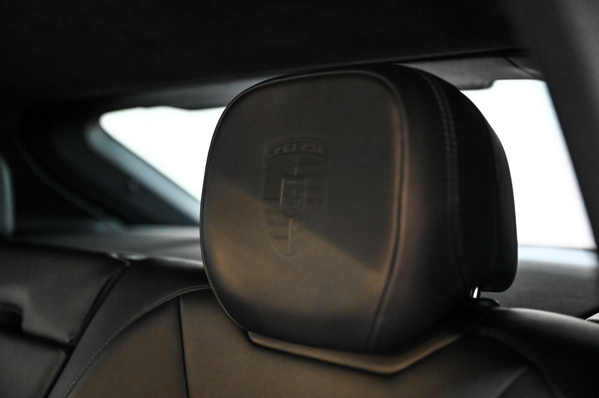 PORSCHE Cayenne Turbo E-Hybrid Coupé mit GT-Paket-image-22