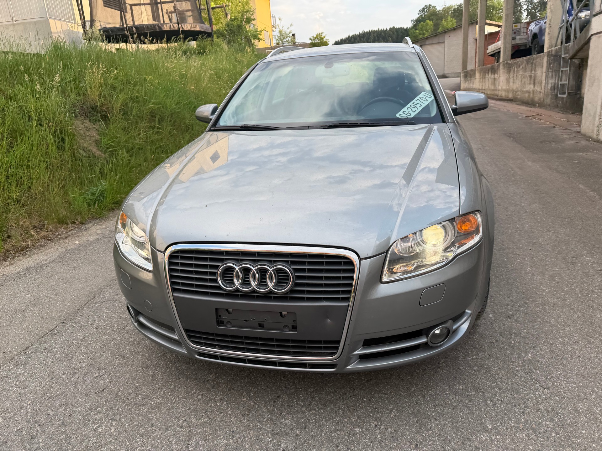 AUDI A4 Avant 2.0 TDI-image-1
