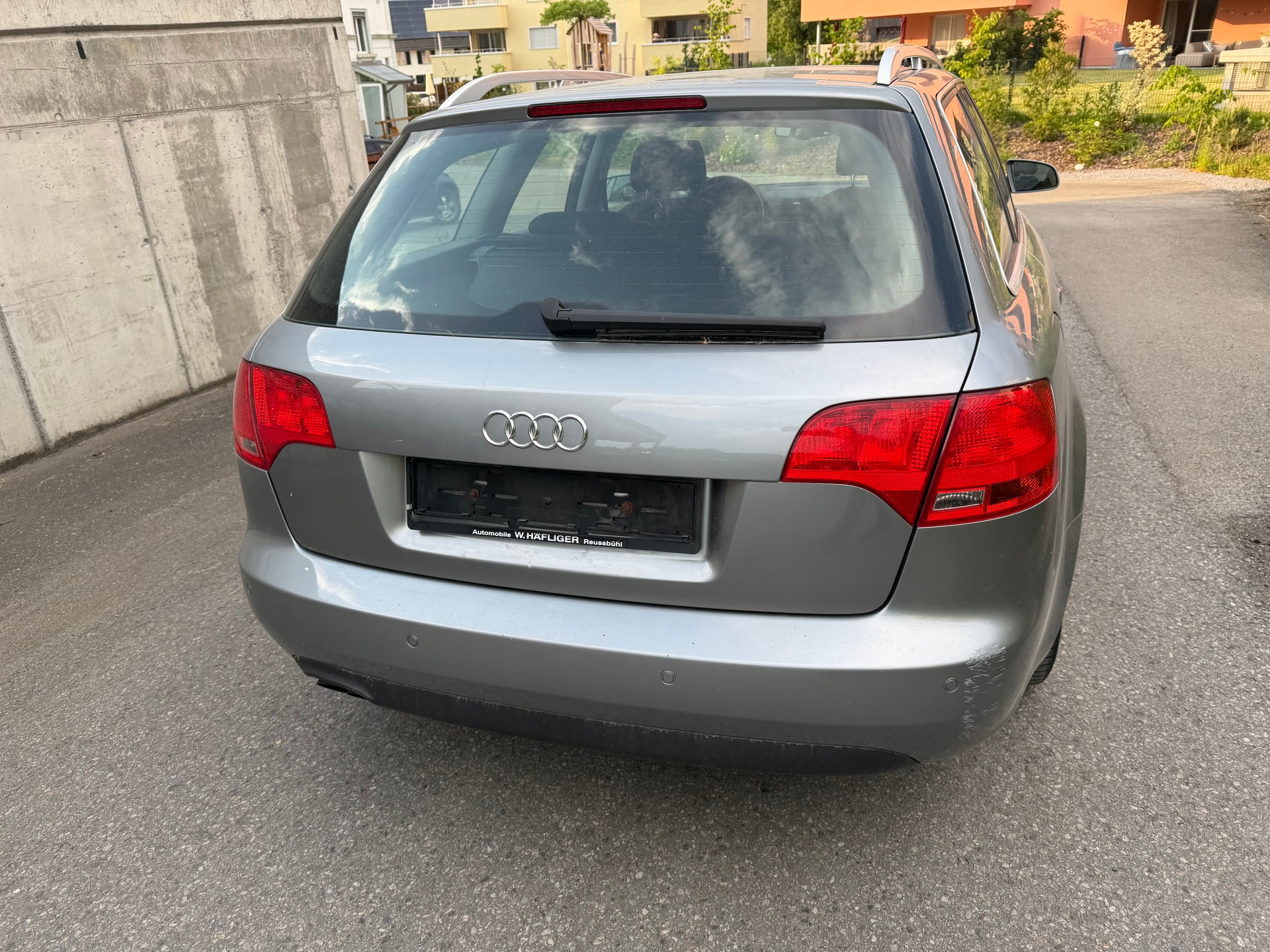AUDI A4 Avant 2.0 TDI-image-5