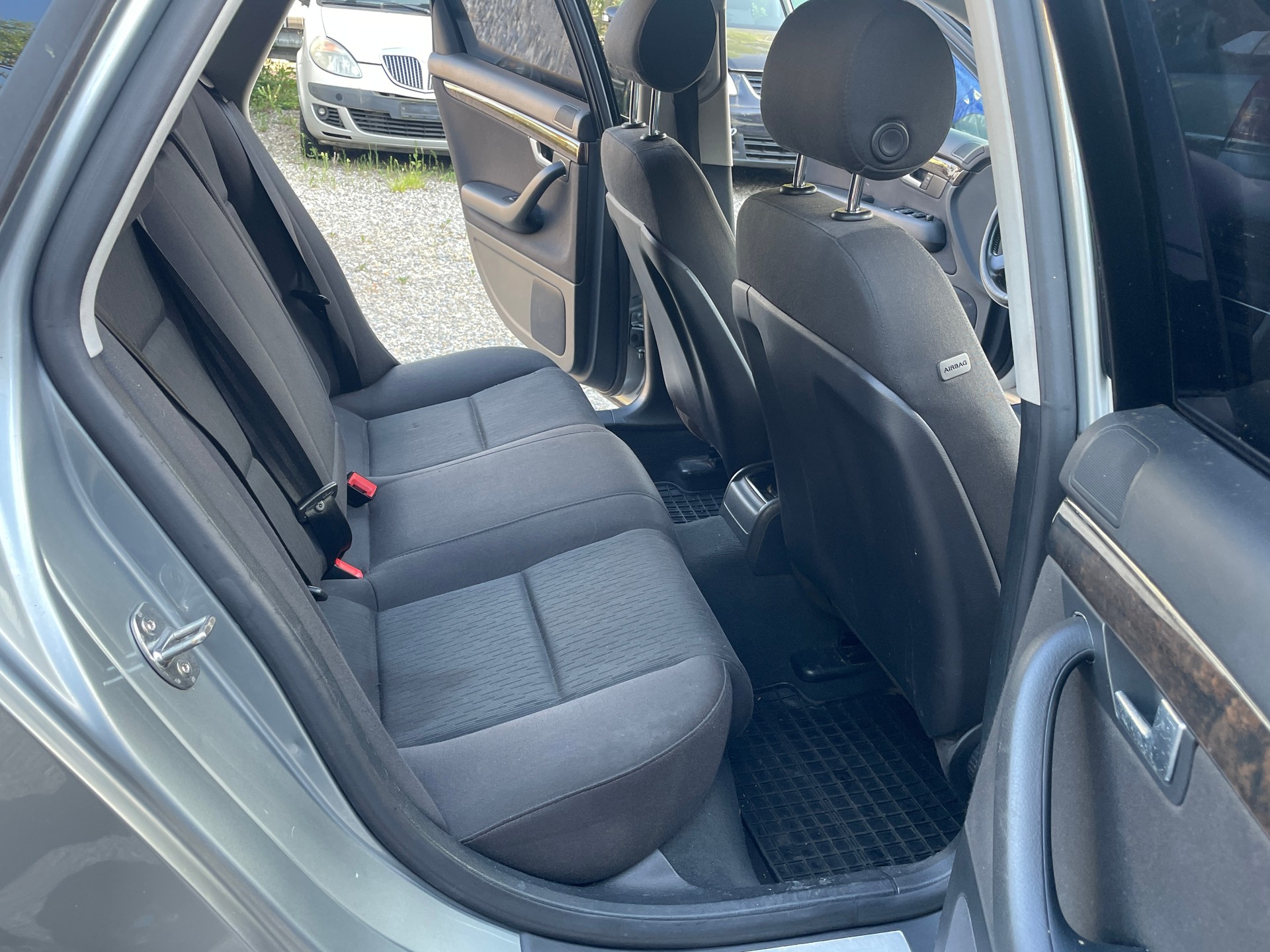AUDI A4 Avant 1.9 TDI-image-8