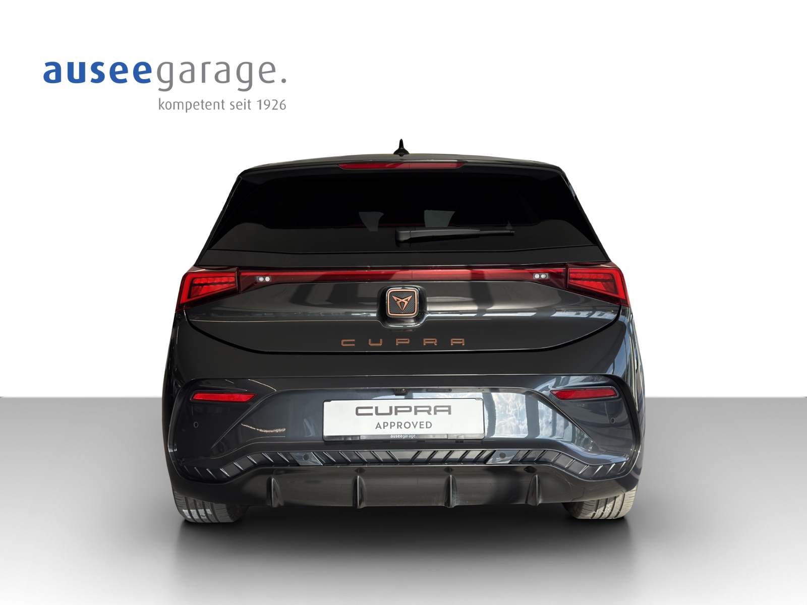 CUPRA Born Electric-showroom-element-3