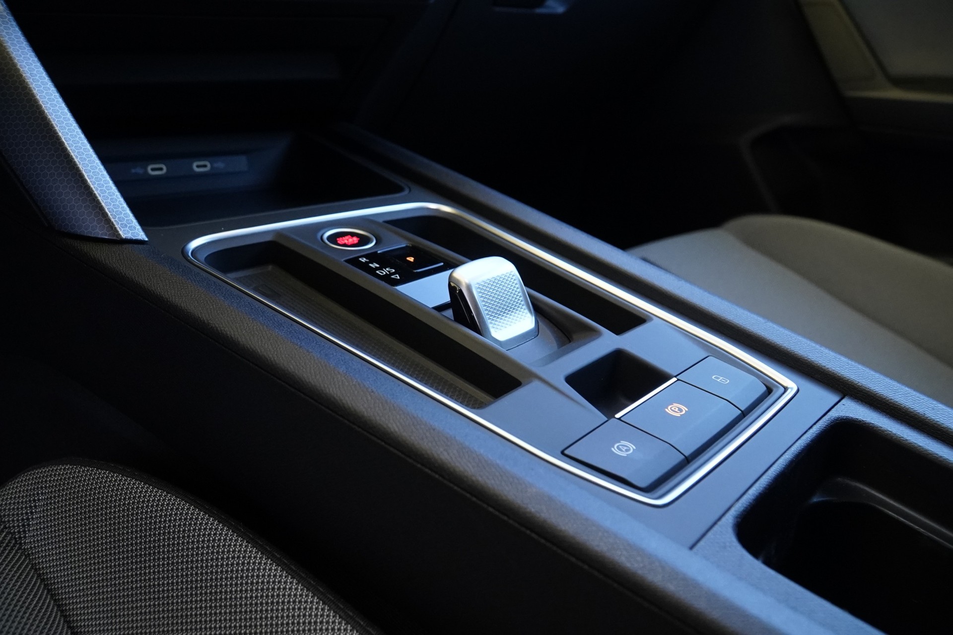 SEAT Leon ST 2.0 TDI EVO DSG 4Drive Style *CH Fahrzeug*-image-9