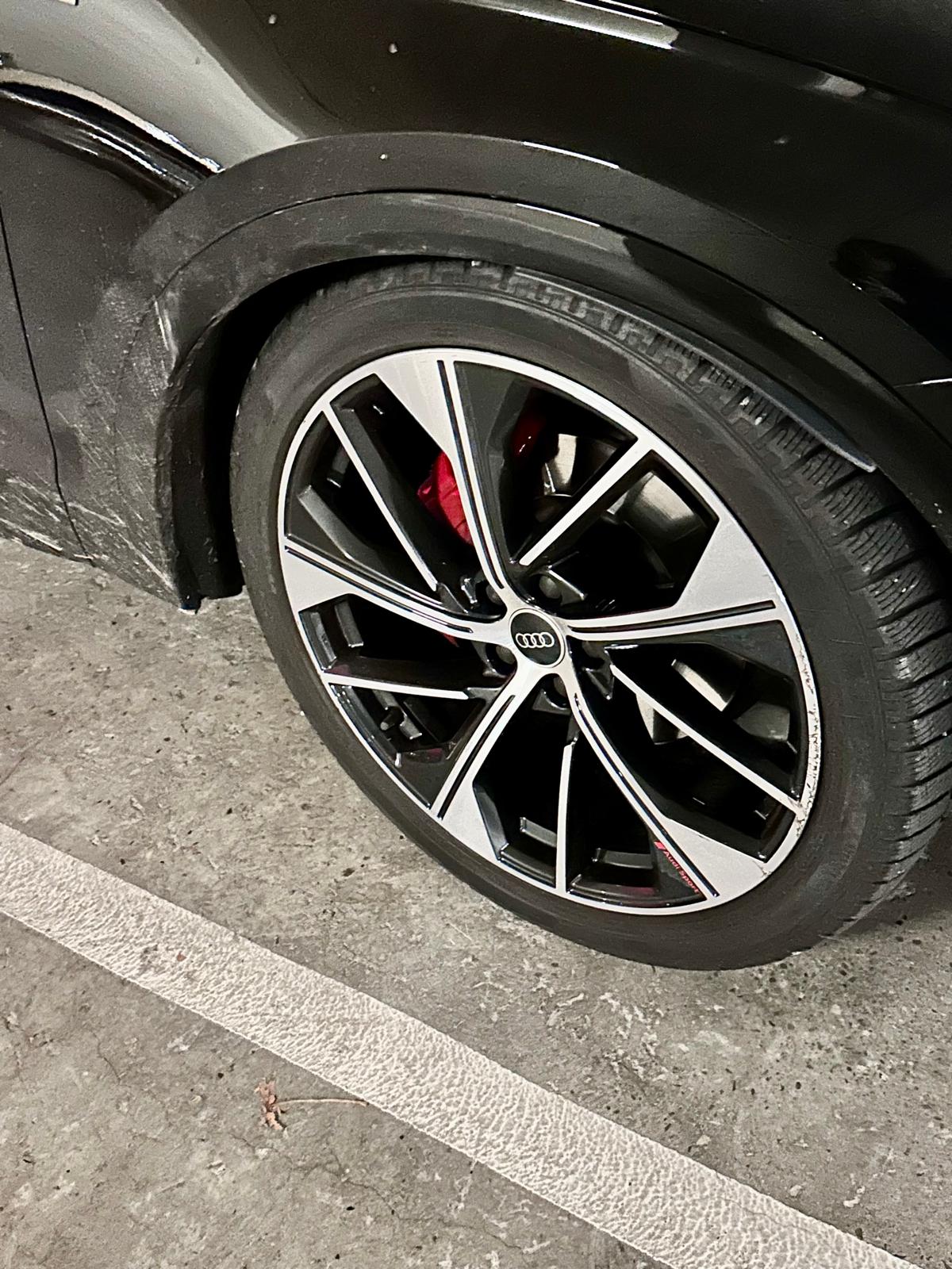 AUDI 2.0 40 TDI Black Edition quattro S-Tronic-image-6