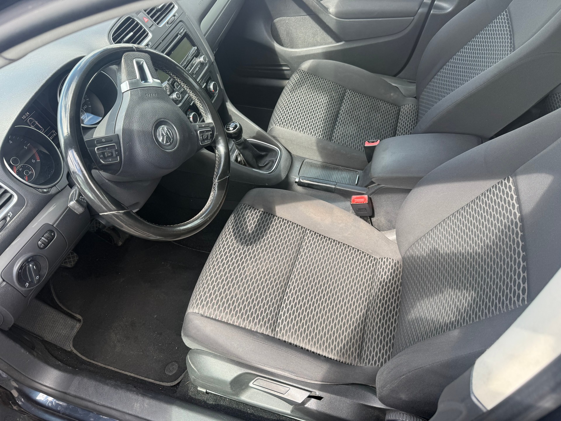 VW Golf 1.6 TDI Comfortline-image-5