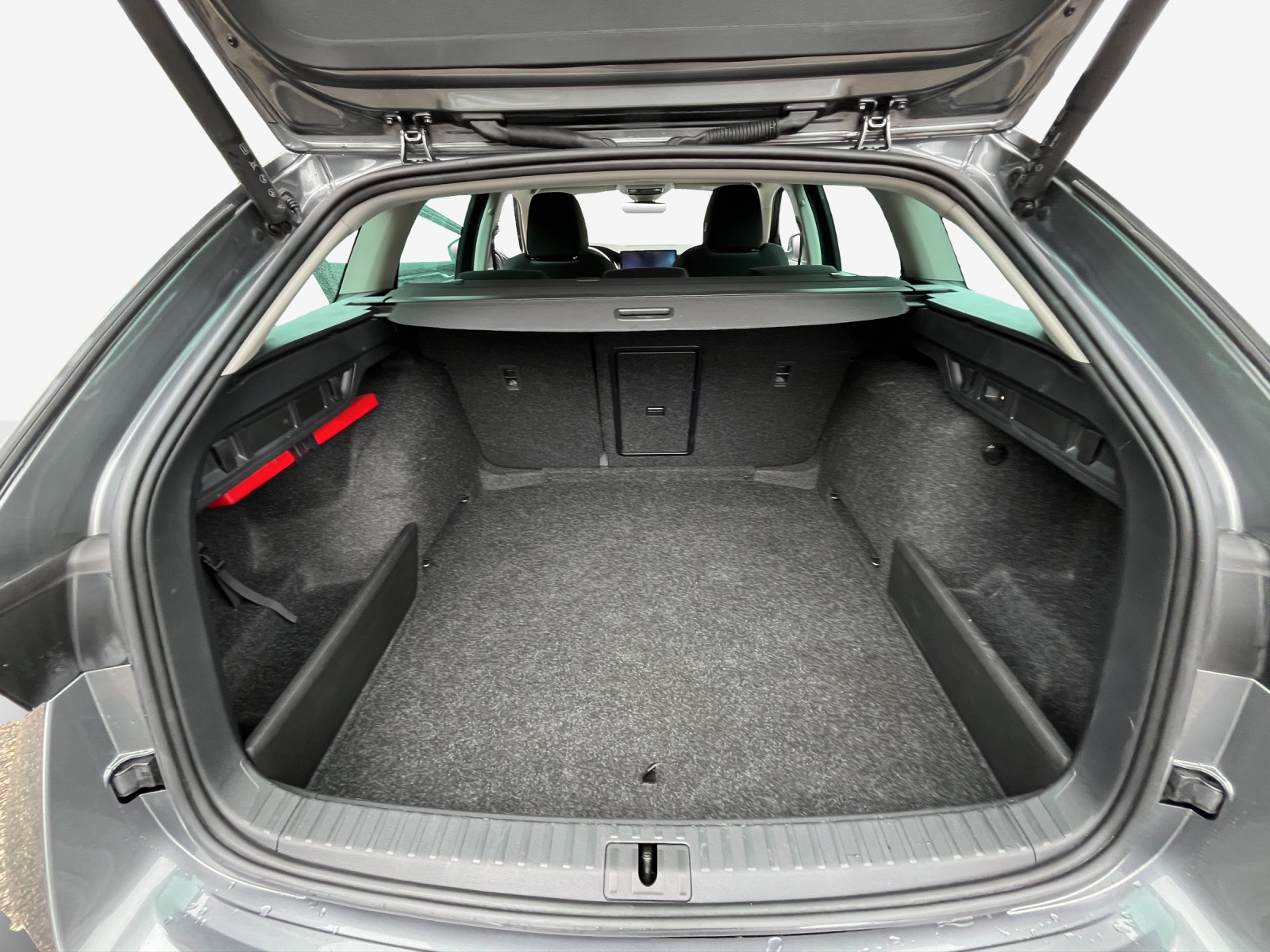 SKODA Octavia Combi 1.5 TSI mHEV DSG Dynamic-image-12