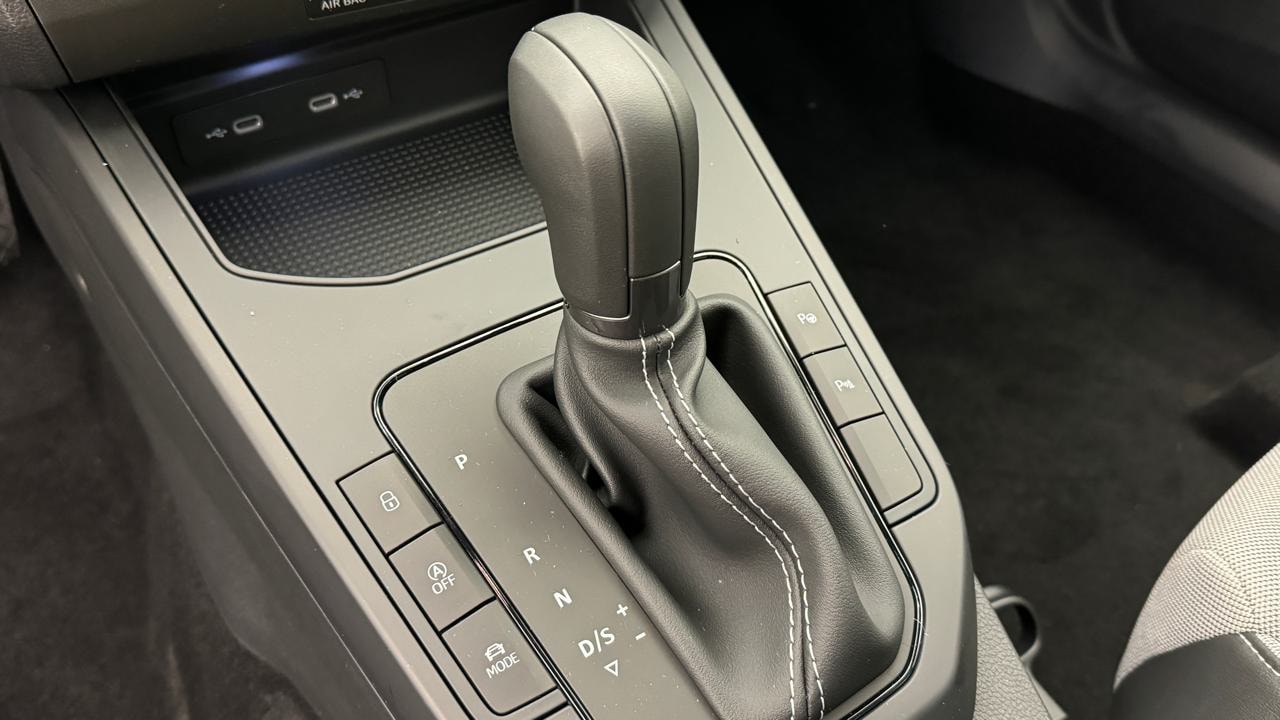 SEAT Arona 1.5 Eco TSI FR DSG-image-10