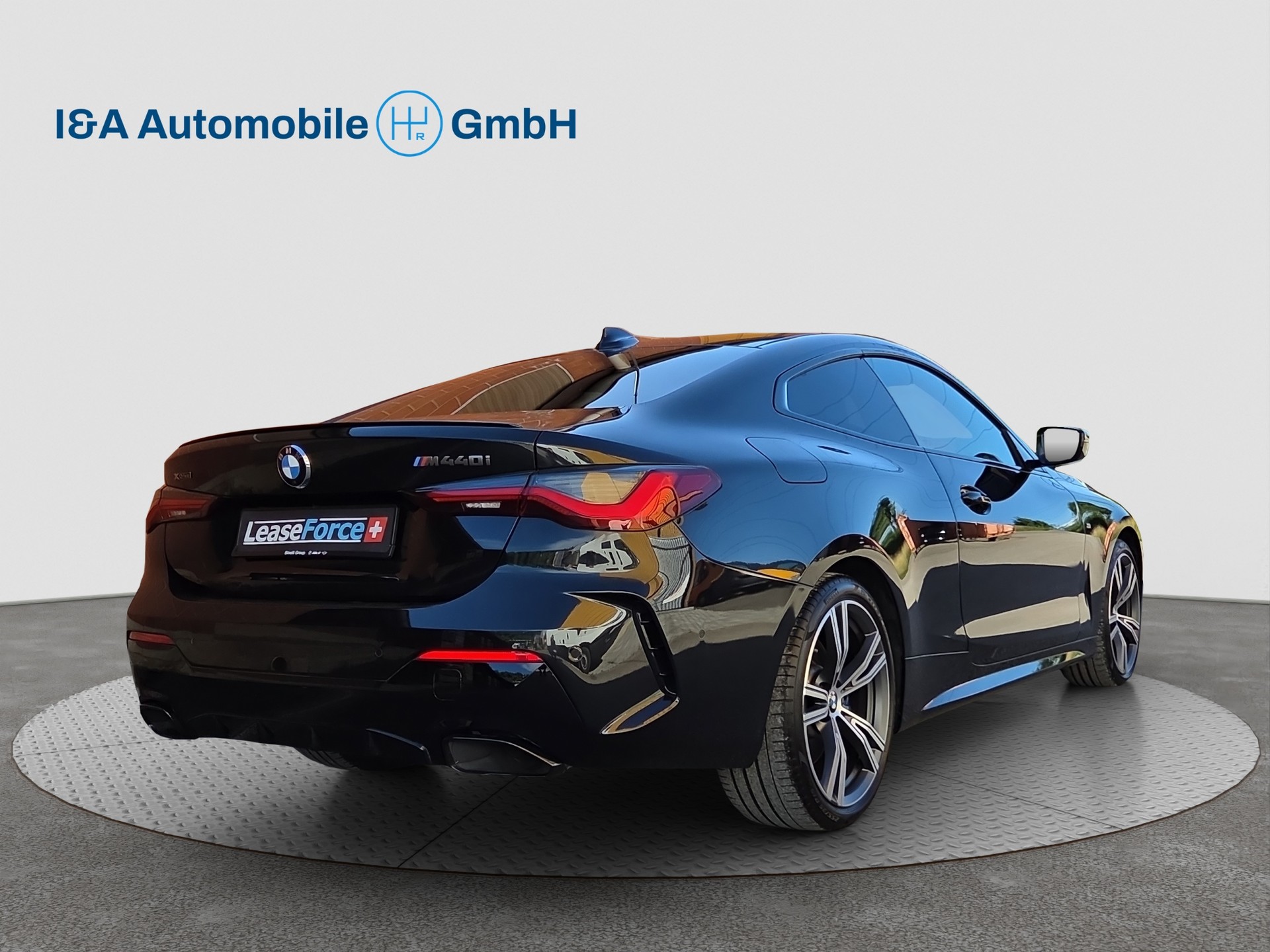 BMW M440i xDrive 48V Coupé Steptronic-image-4