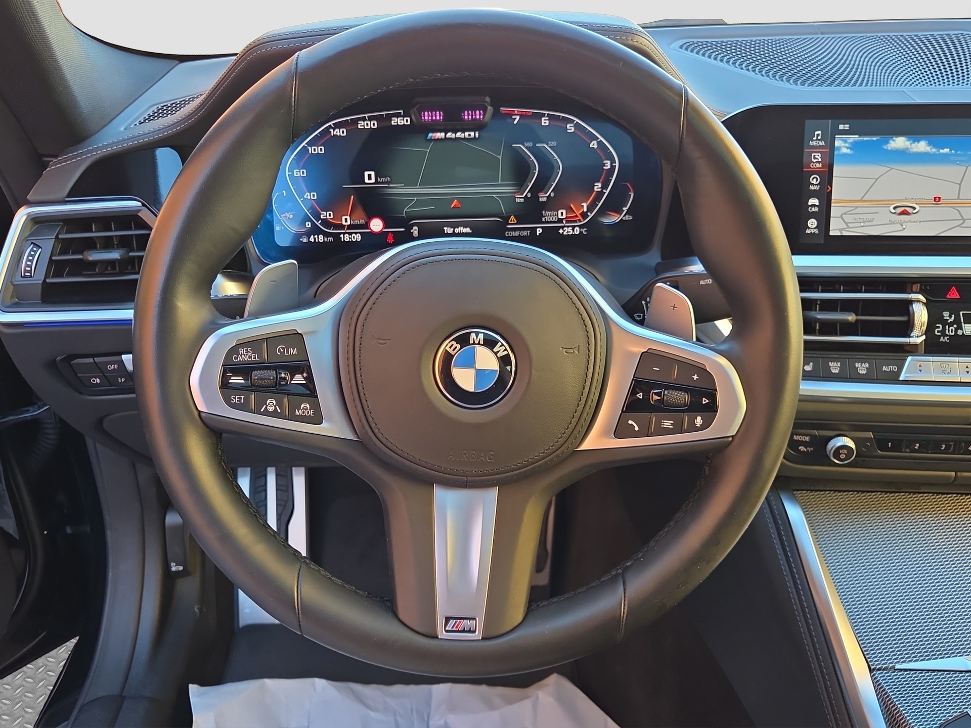 BMW M440i xDrive 48V Coupé Steptronic-image-10