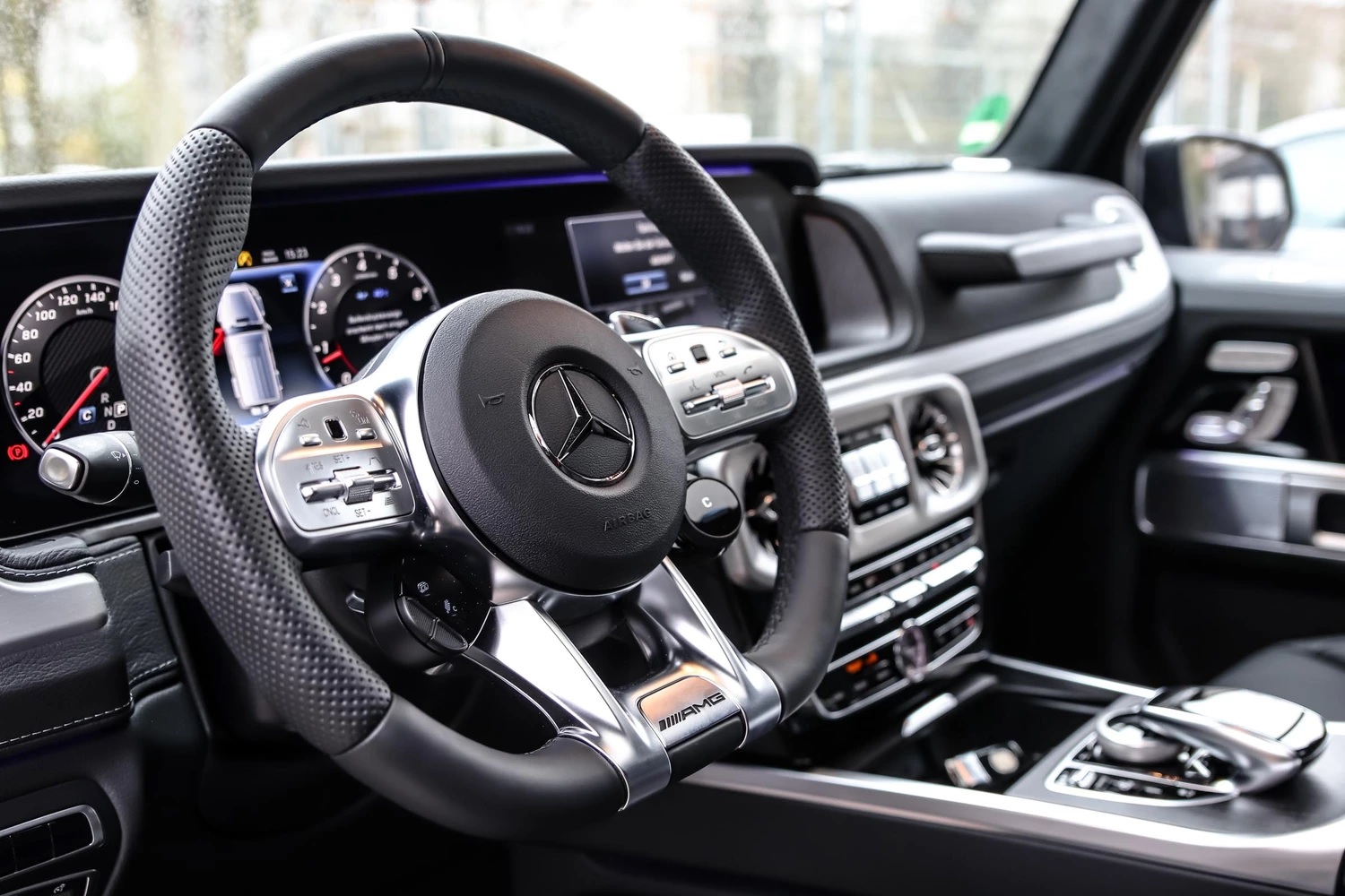 MERCEDES-BENZ W463 V8-Biturbo-image-7
