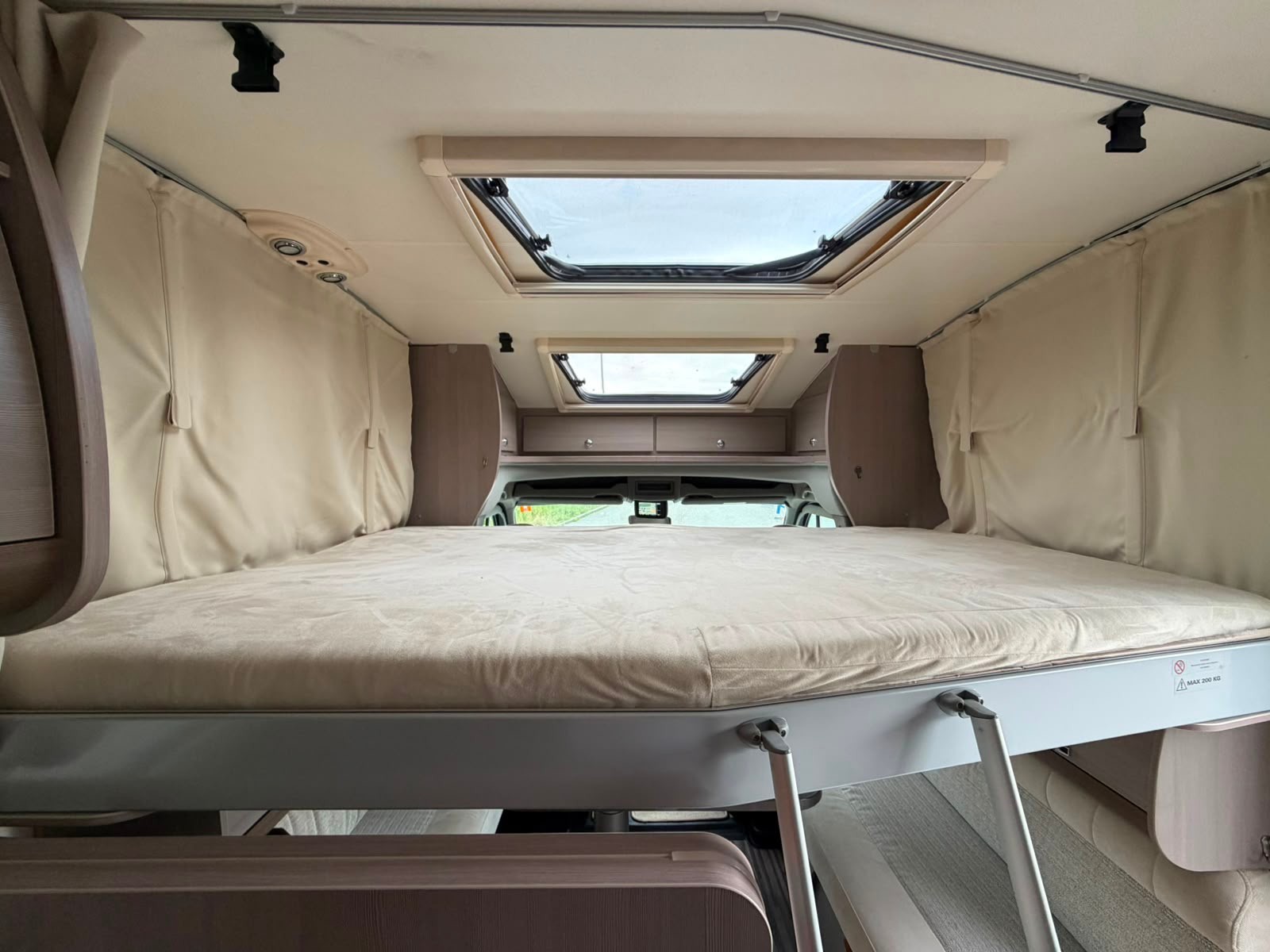 ADRIA ***MATRIX SUPREME Automat längsbetten mit Hubbett***-image-27