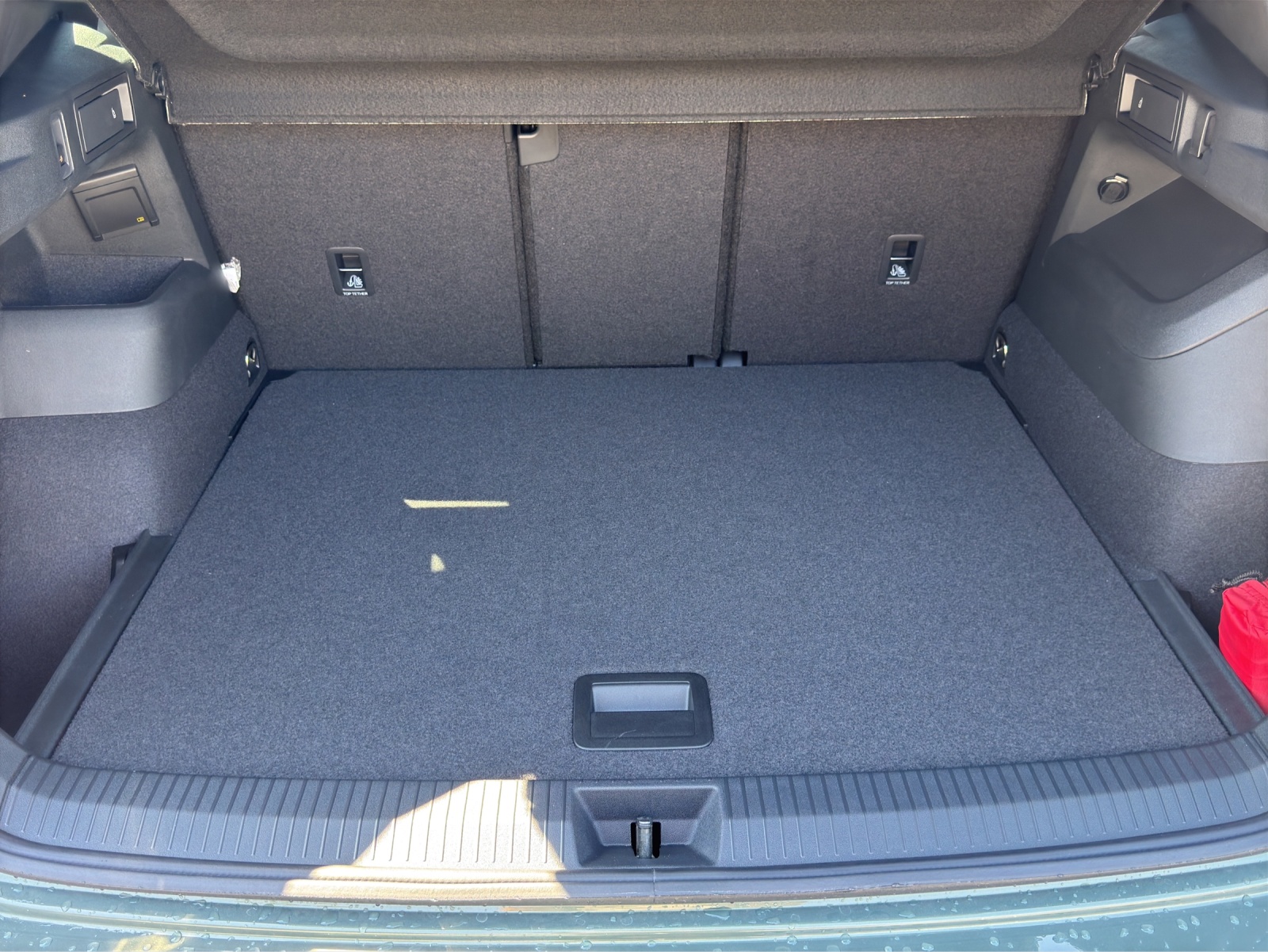 VW Tiguan 2.0 TDI SCR R-Line 4Motion DSG-image-12