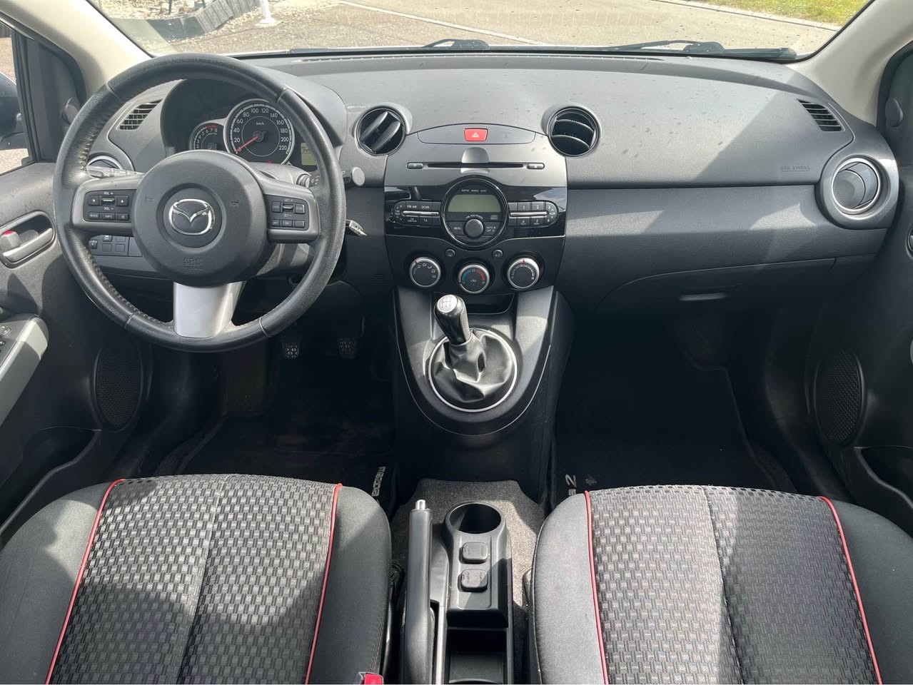 MAZDA 2 1.5i 16V Sport-image-8