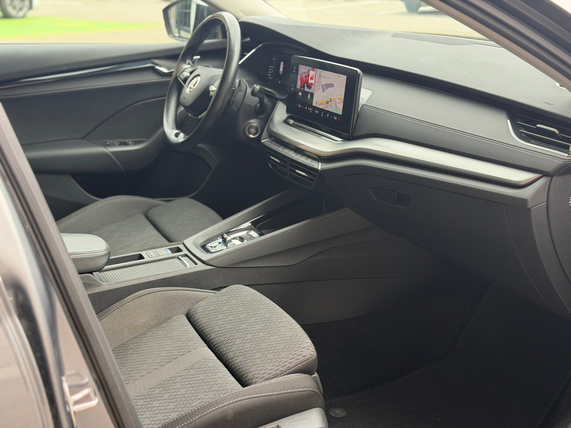SKODA Octavia Combi 2.0 TDI DSG Ambition 4x4-image-26