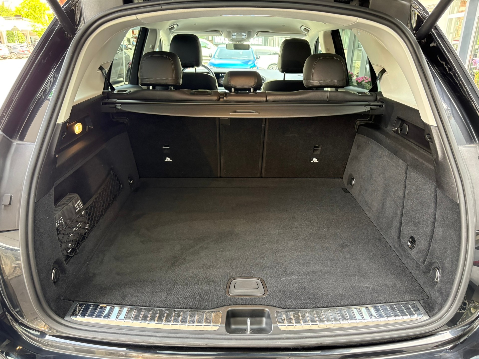 MERCEDES-BENZ GLE 450 AMG Line 4Matic-image-15