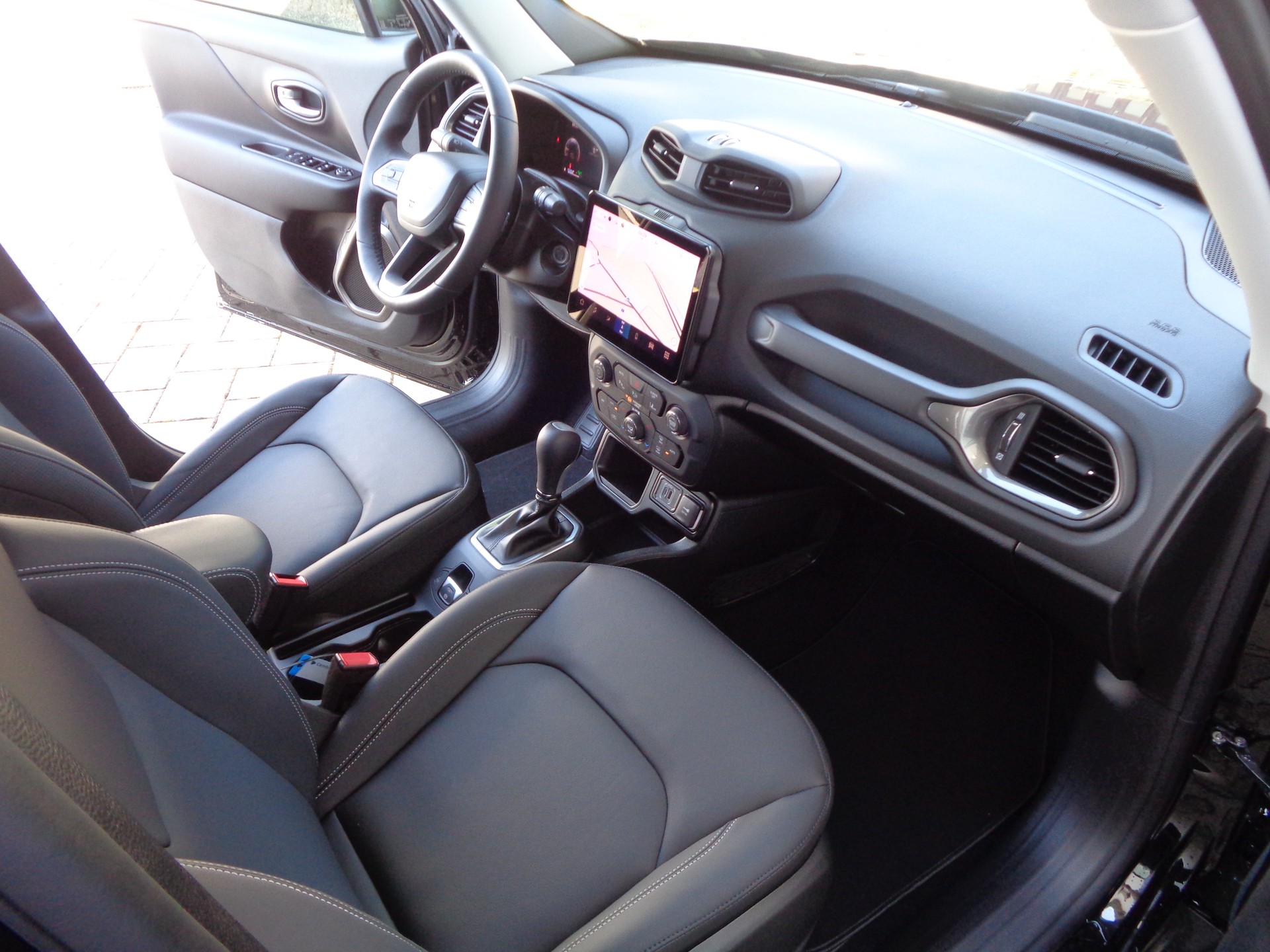 JEEP Renegade 1.5 MHEV Summit Sky-image-12