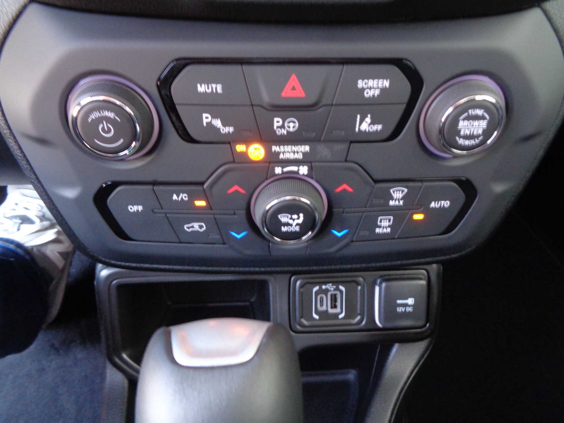 JEEP Renegade 1.5 MHEV Summit Sky-image-18