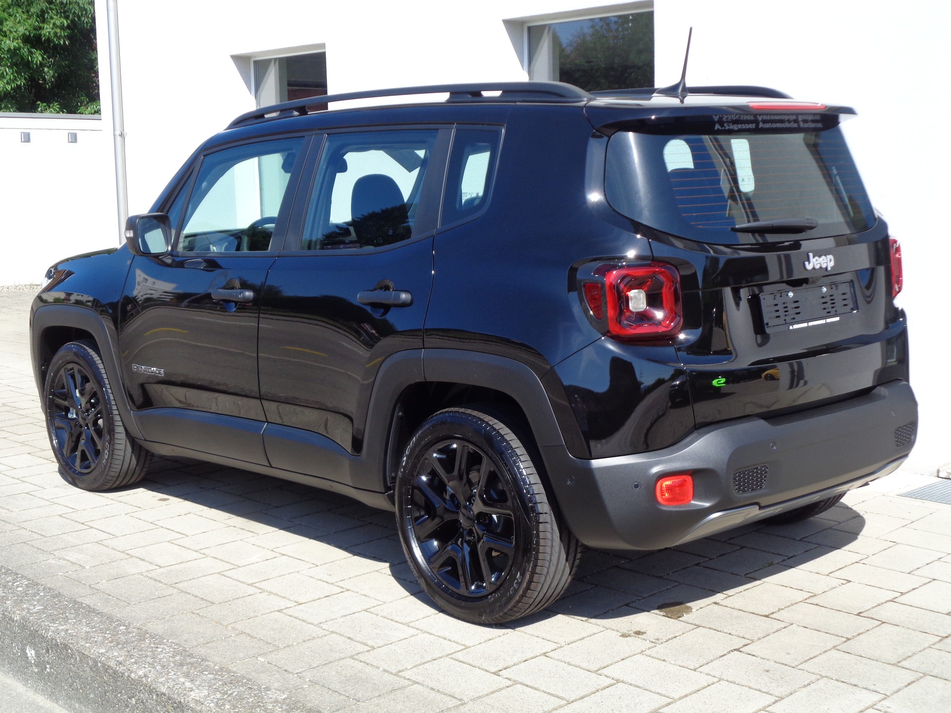 JEEP Renegade 1.5 MHEV Summit Sky-image-4