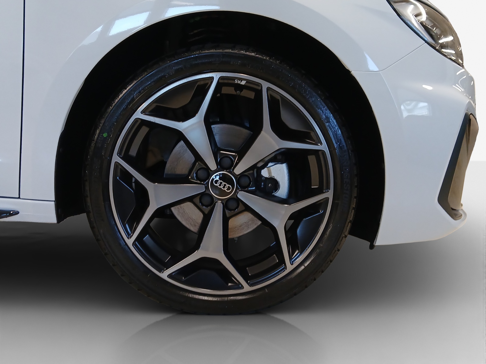 AUDI A1 Sportback 30 TFSI S Line Attraction S-tronic-image-14