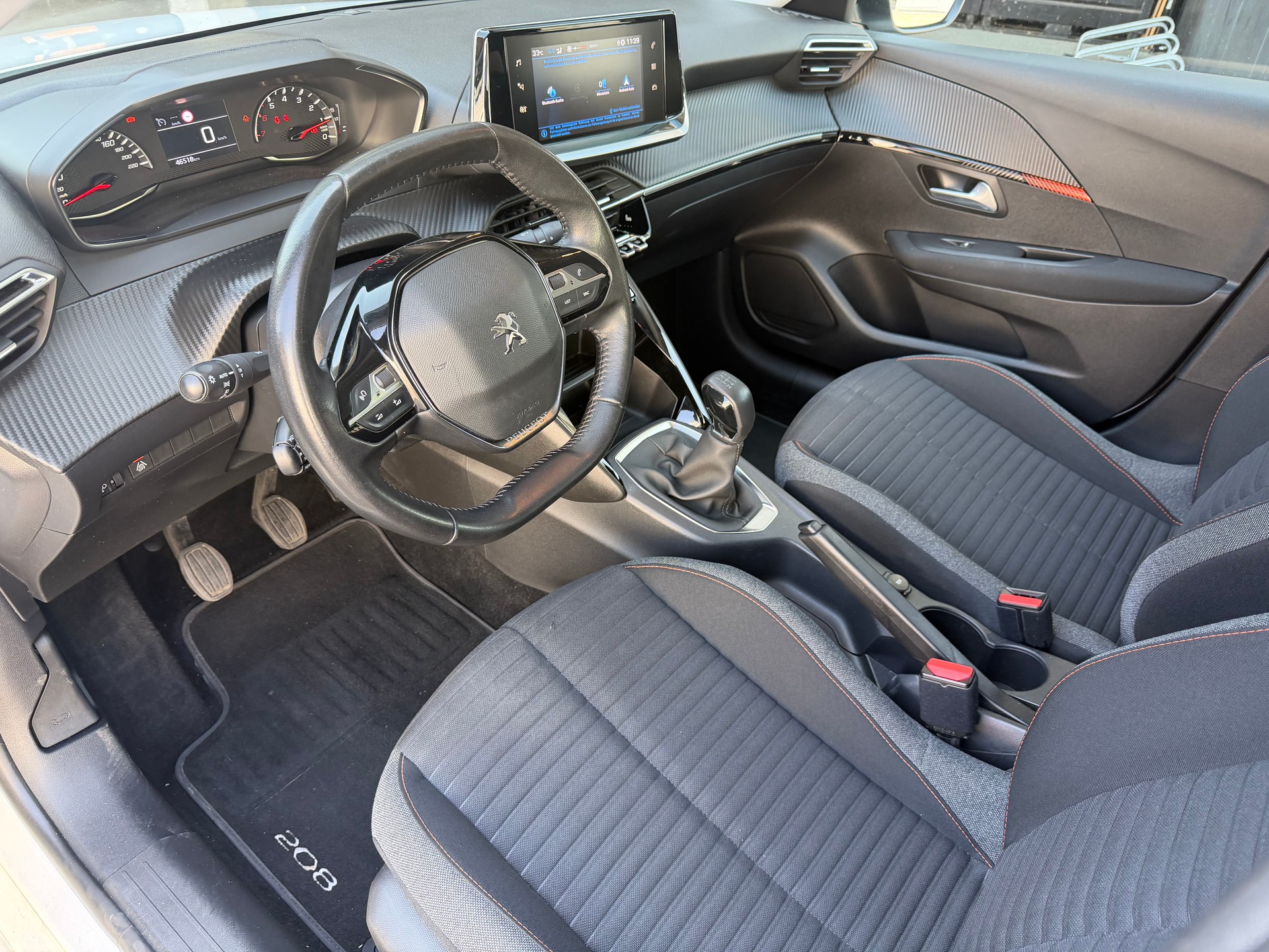 PEUGEOT 208 1.2 PureTech Active-image-15