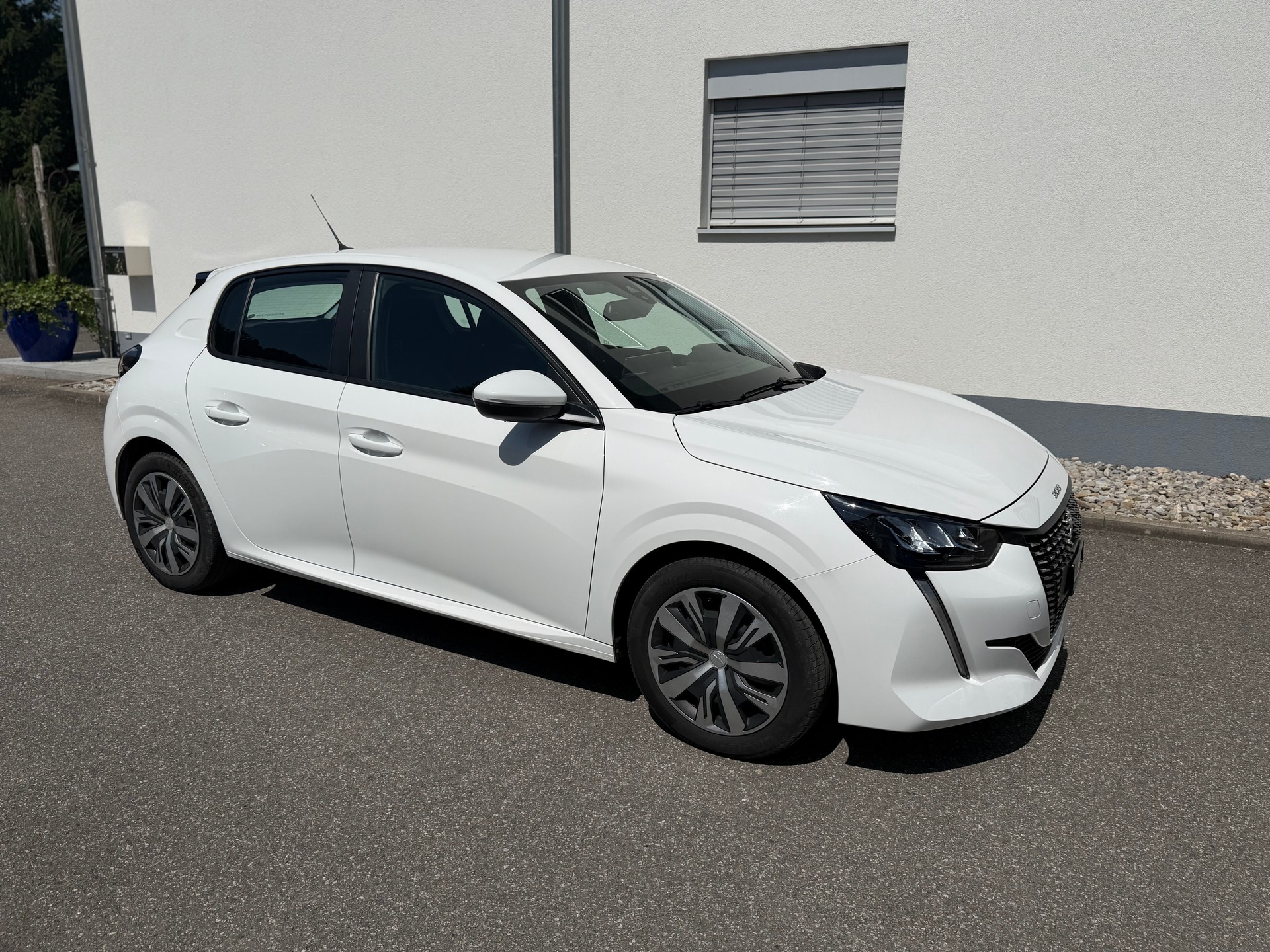 PEUGEOT 208 1.2 PureTech Active-image-2