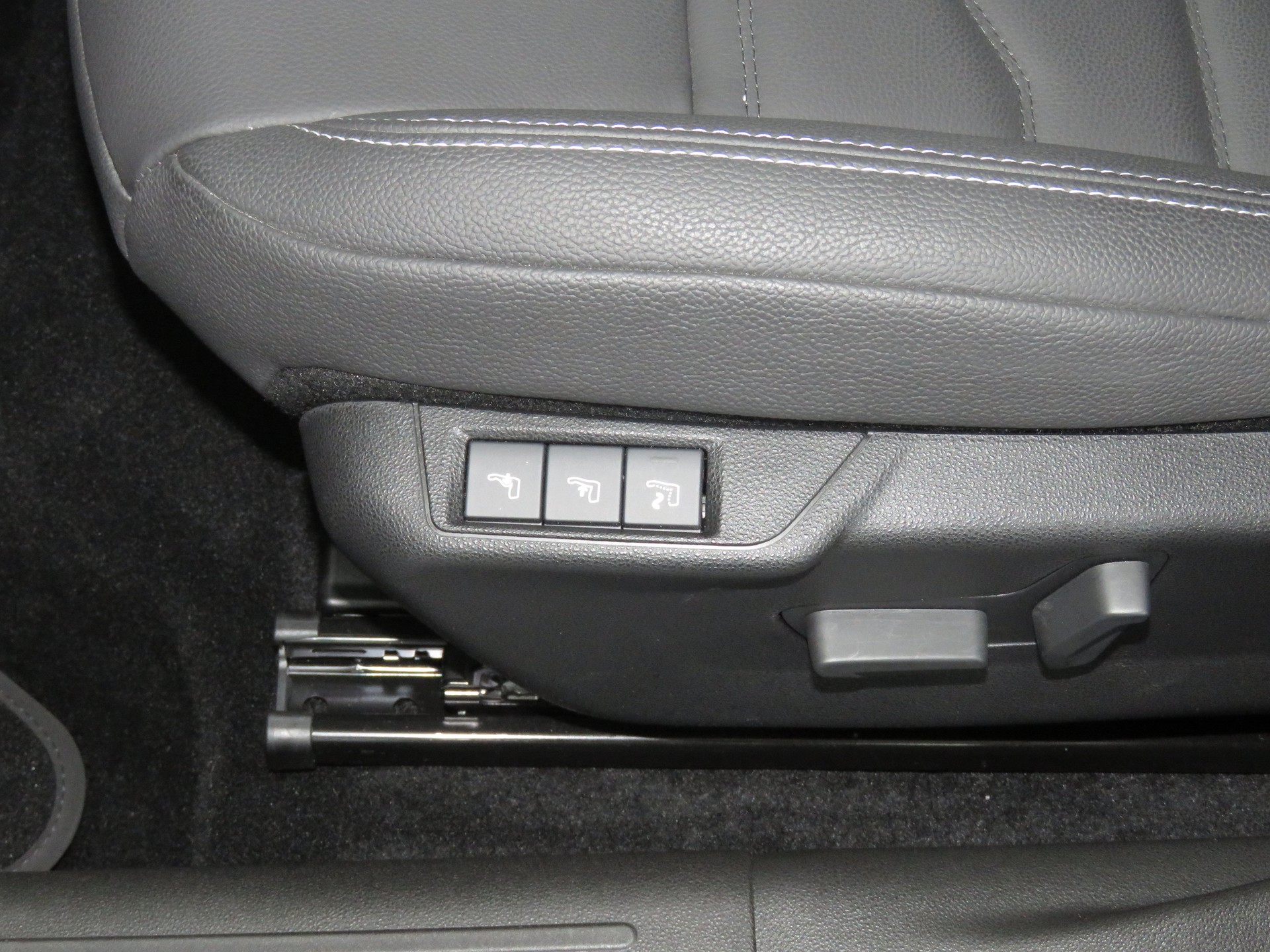 JEEP Avenger 1.2 Turbo MHEV Summit Sky Automat-image-8