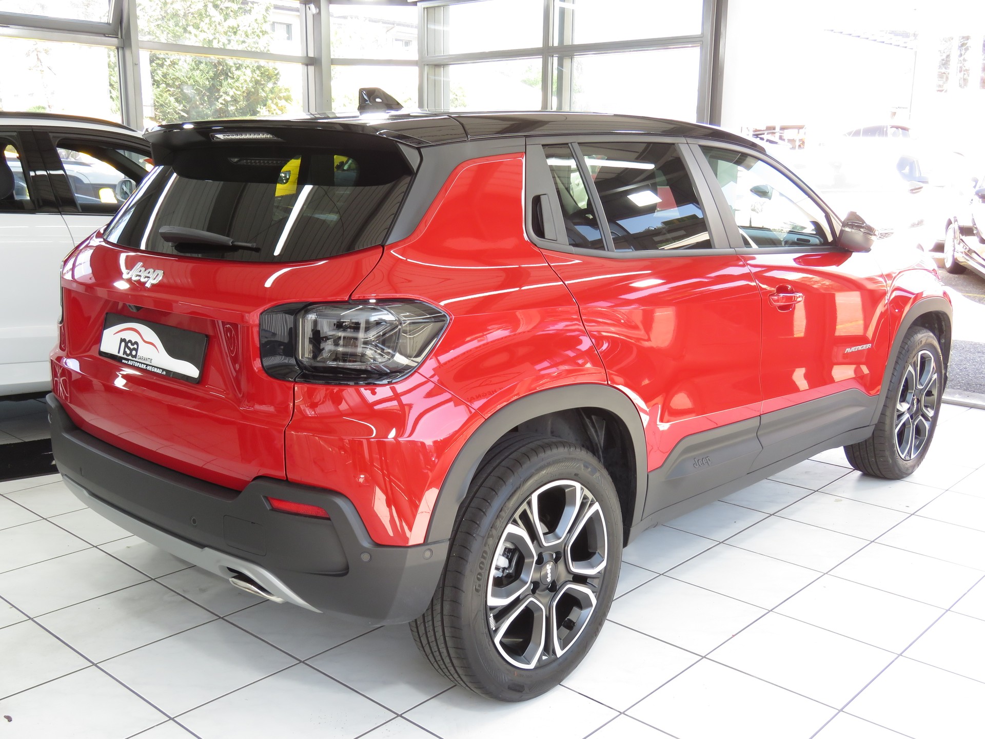JEEP Avenger 1.2 Turbo MHEV Summit Sky Automat-image-3