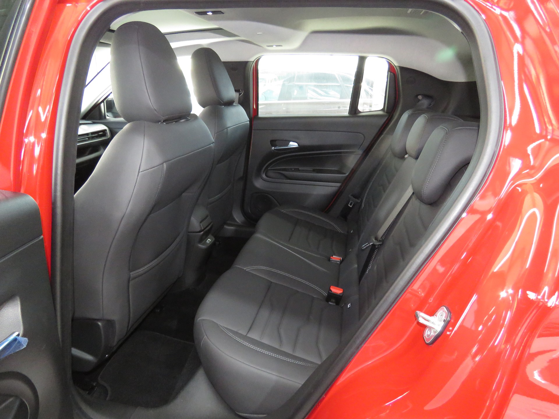 JEEP Avenger 1.2 Turbo MHEV Summit Sky Automat-image-9