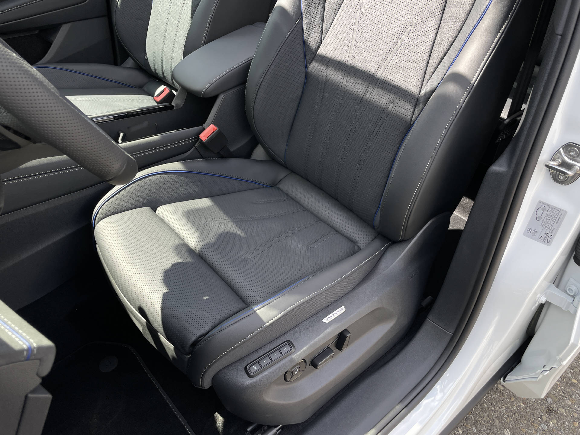 VW Tayron 2.0 TSI R-Line Plus DSG 4motion-image-8