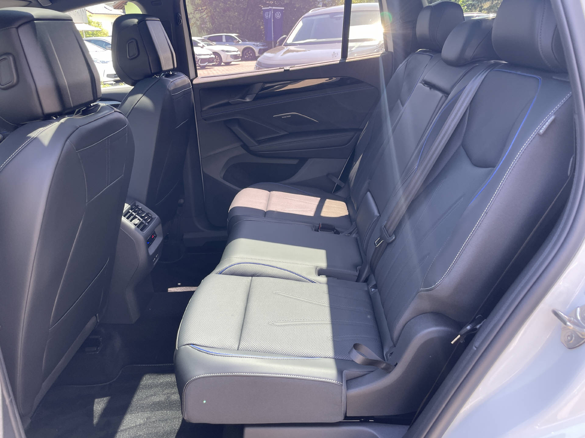VW Tayron 2.0 TSI R-Line Plus DSG 4motion-image-9