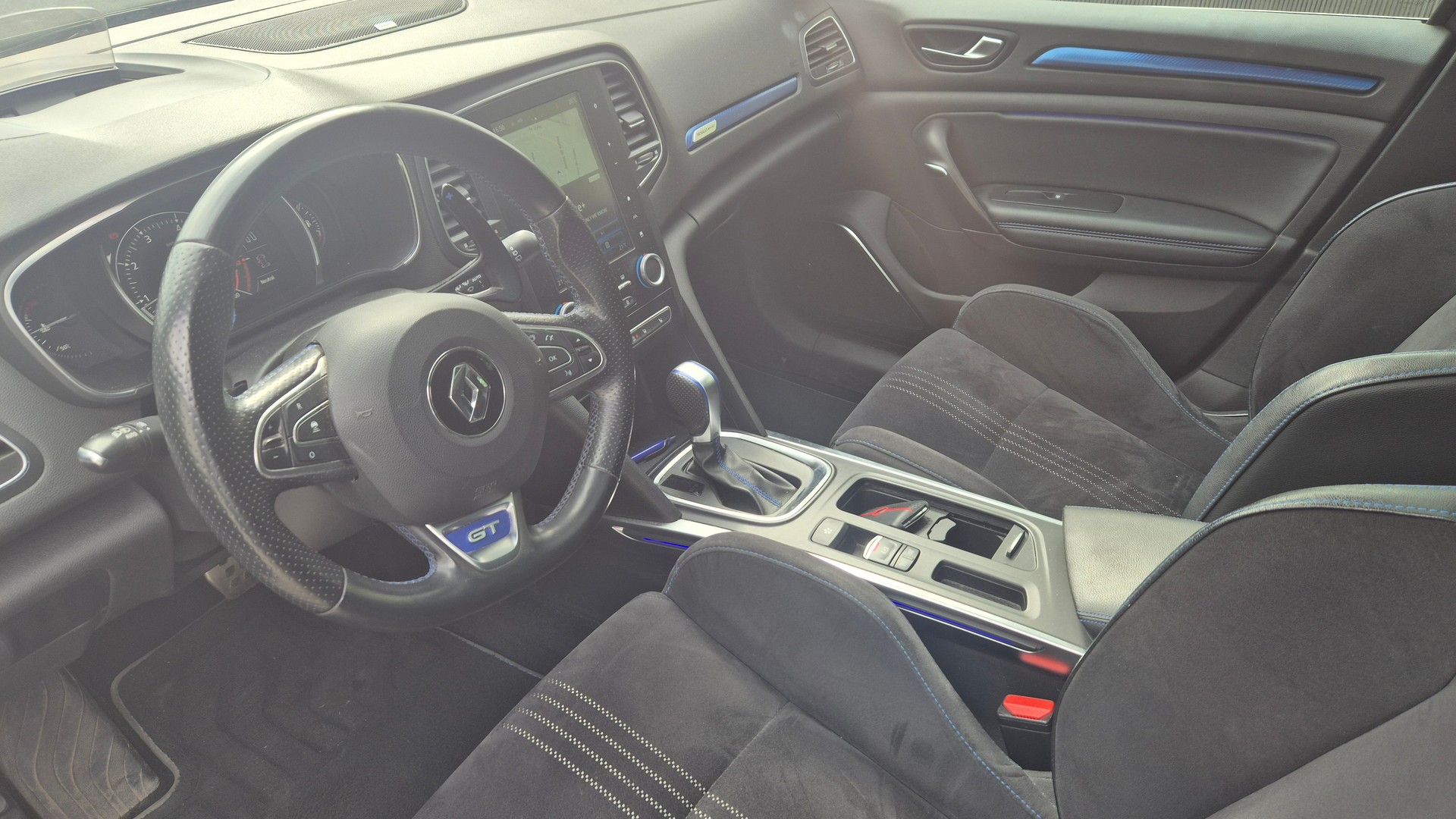 RENAULT 1.6 dCi 165 GT Line EDC-image-3