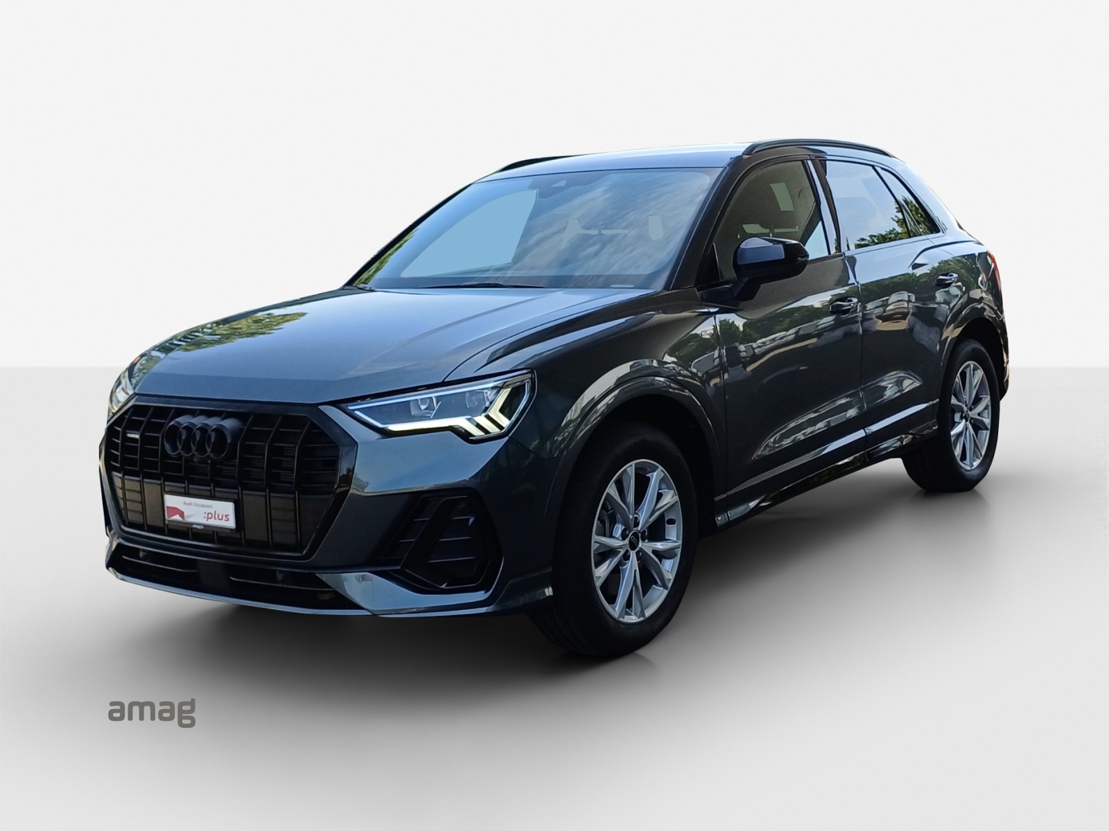 AUDI Q3 40 TFSI S line quattro S-tronic-image-0