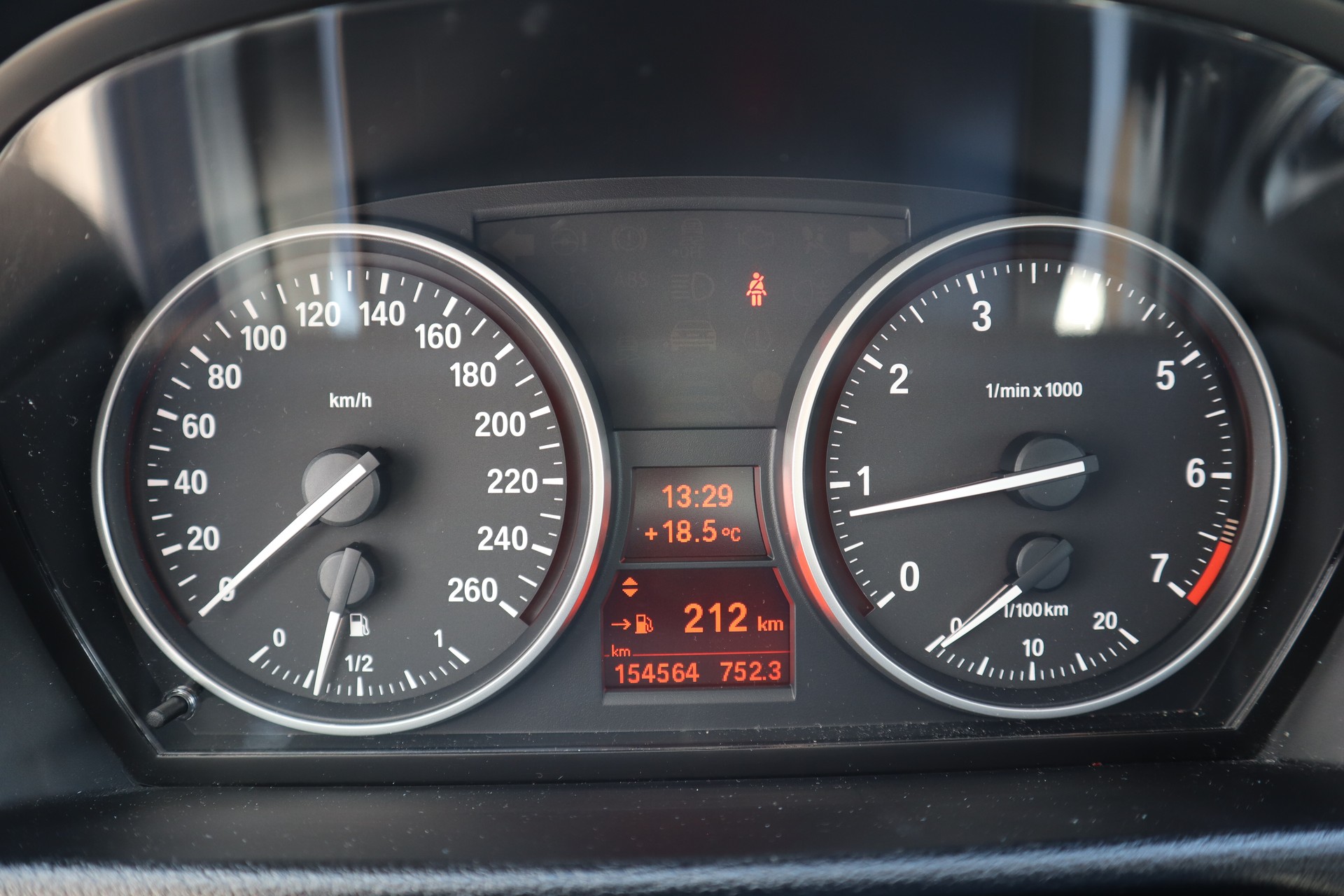BMW X1 xDrive 20i-image-8