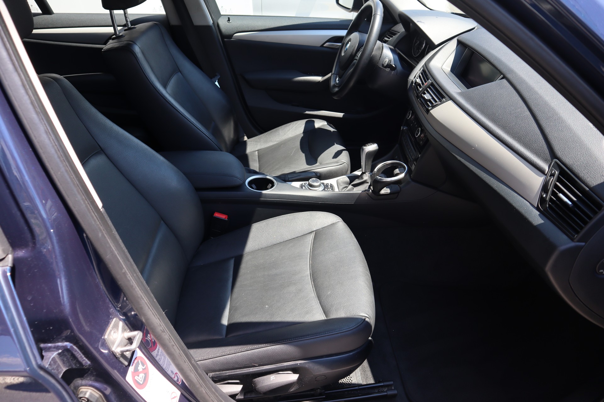 BMW X1 xDrive 20i-image-4