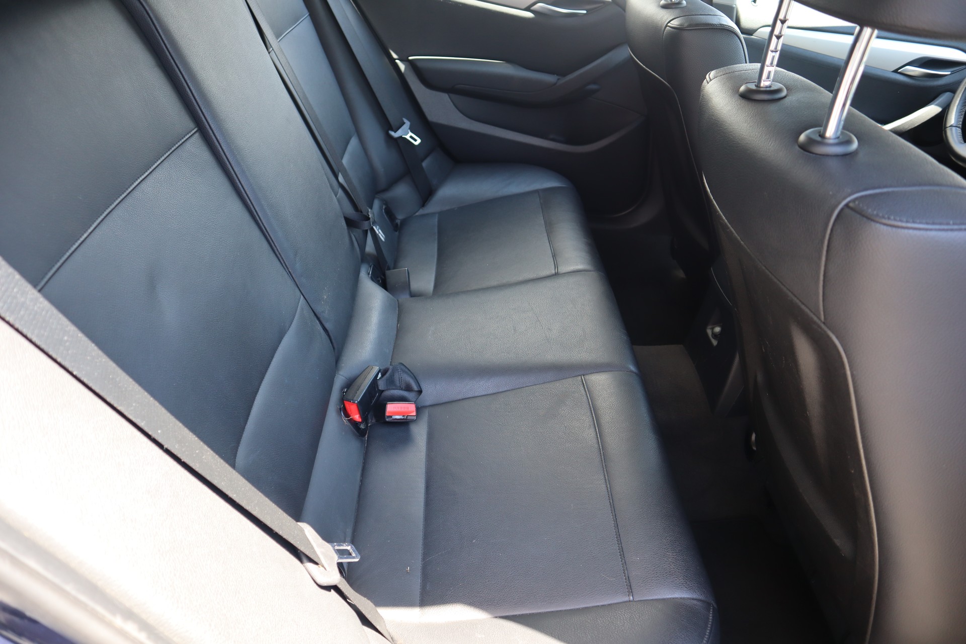 BMW X1 xDrive 20i-image-5